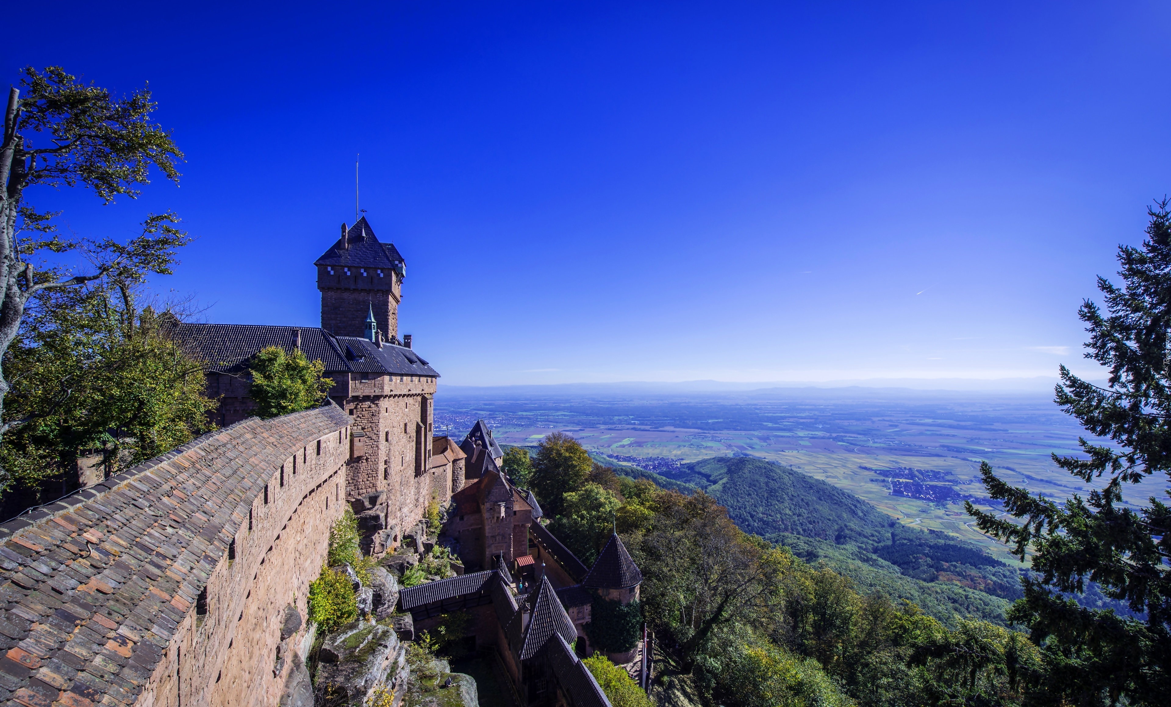 Zamek Haut-Kœnigsbourg, Miasteczko Orschwiller, Alzacja, Francja