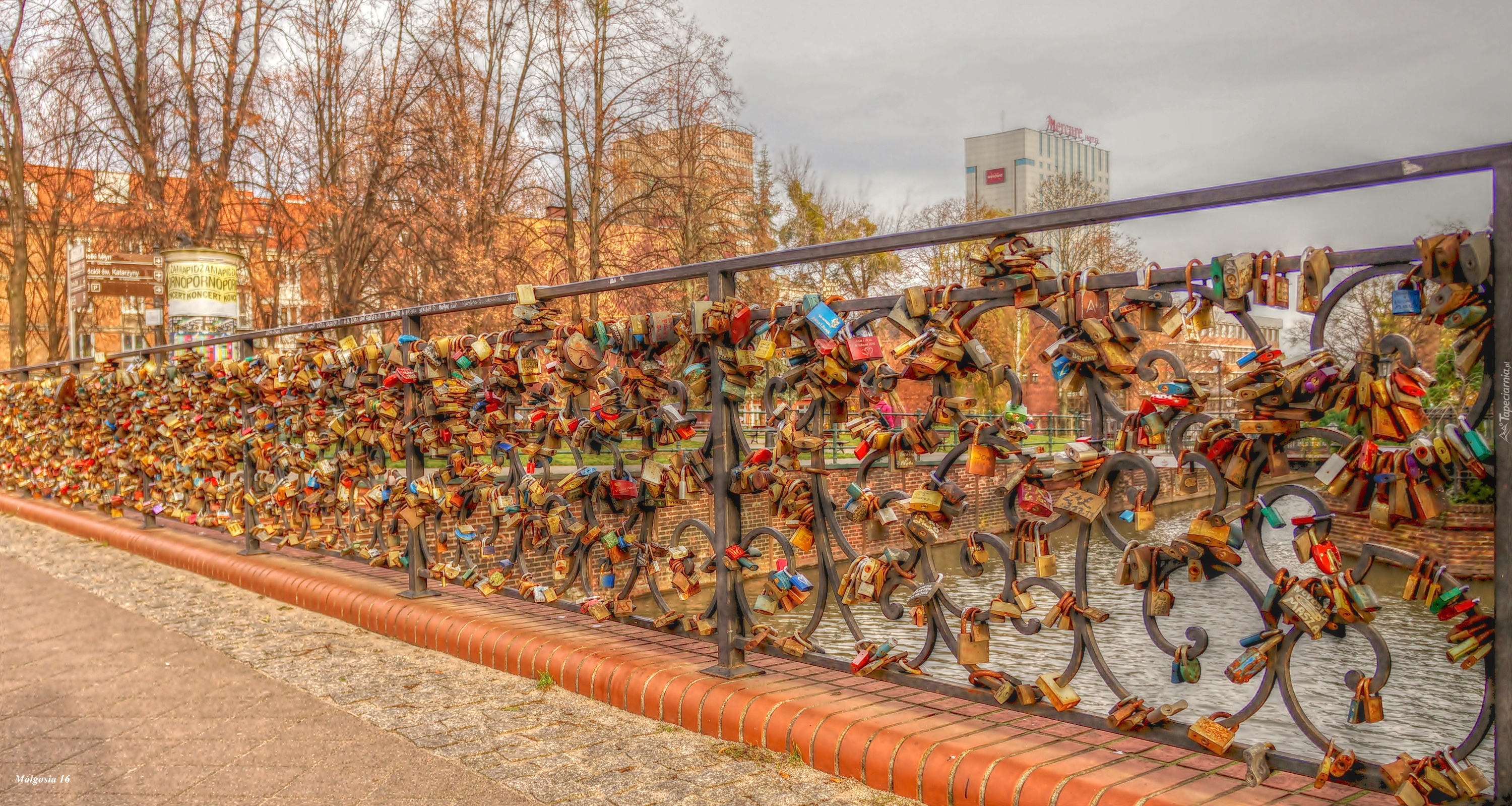 Gdańsk, Most Miłości, Balustrada, Kłódki, HDR