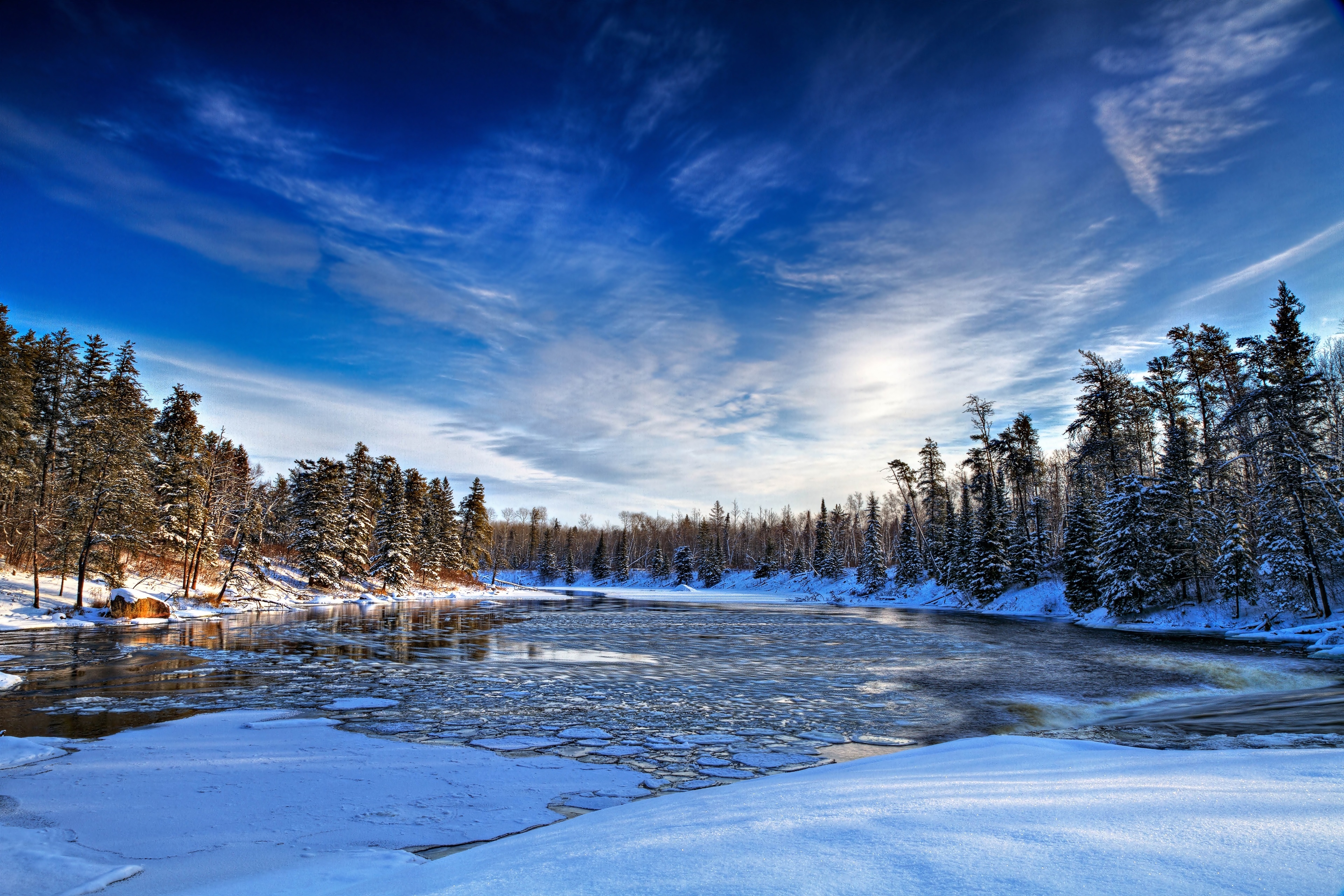 Природа снег и лед. Зимняя река. Зимний пейзаж. Зимнее озеро. Зимний лес.