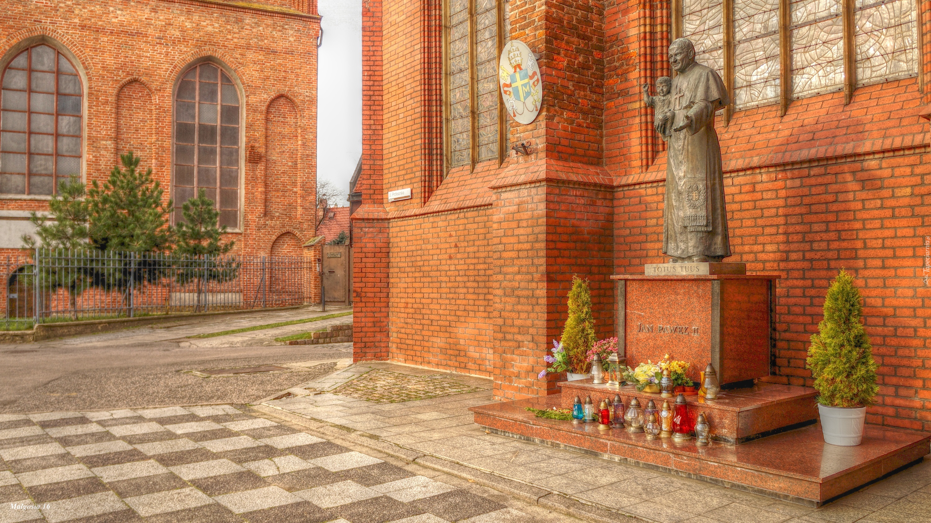 Polska, Gdańsk, Bazylika św. Brygidy, Posąg, Papież, Jan Paweł II, HDR