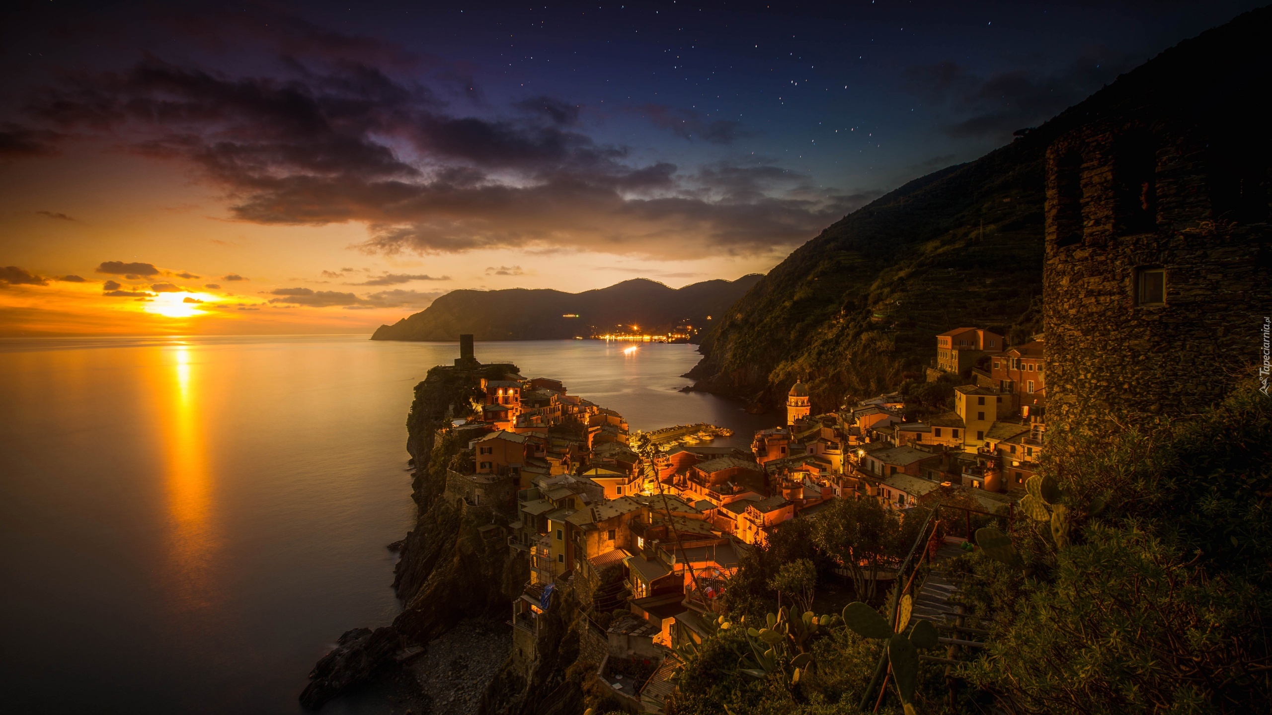 Vernazza, Cinque Terre, Włochy, Wybrzeże, Zachód Słońca