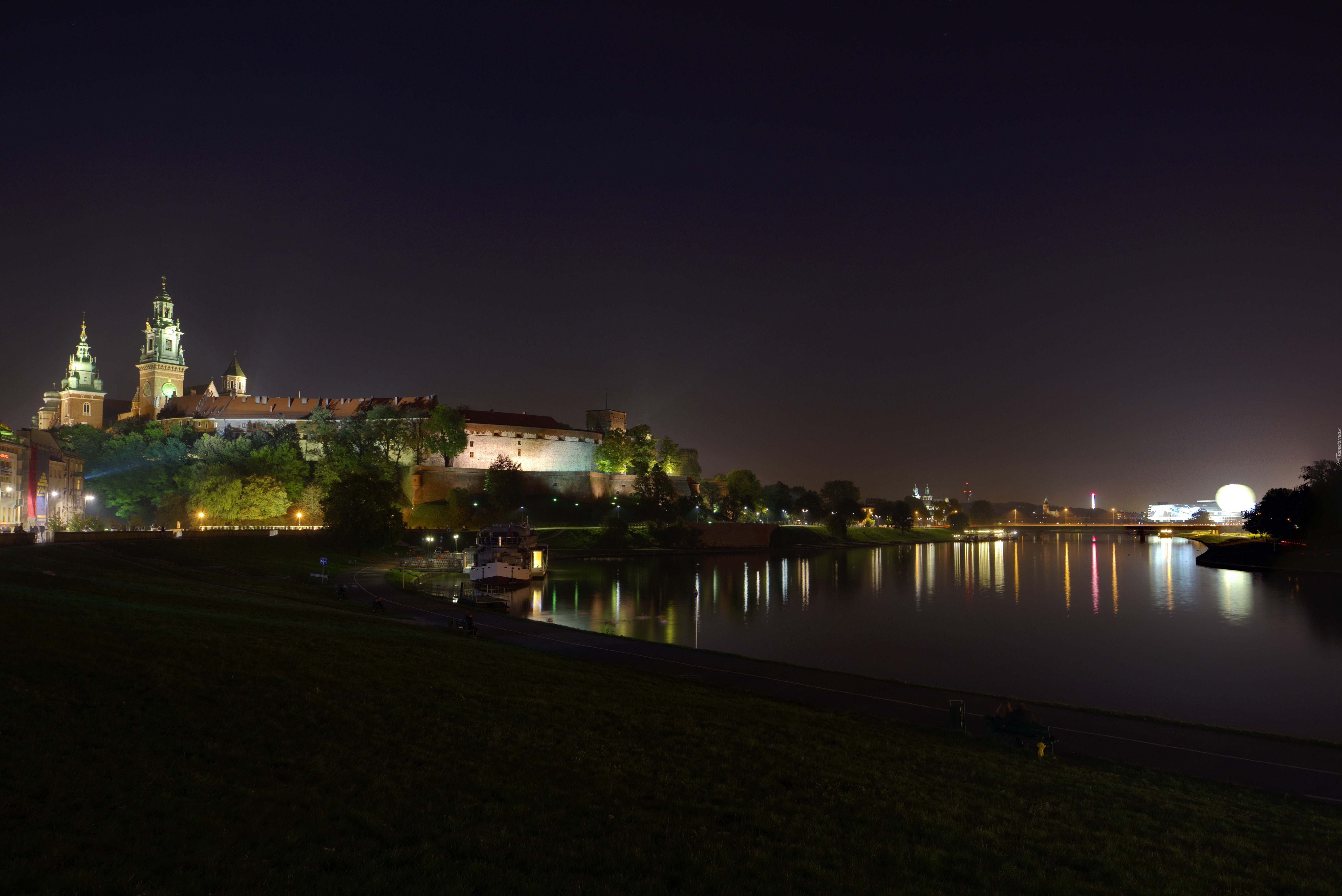 Polska, Kraków, Zamek Królewski na Wawelu, Wawel, Rzeka Wisła, Noc