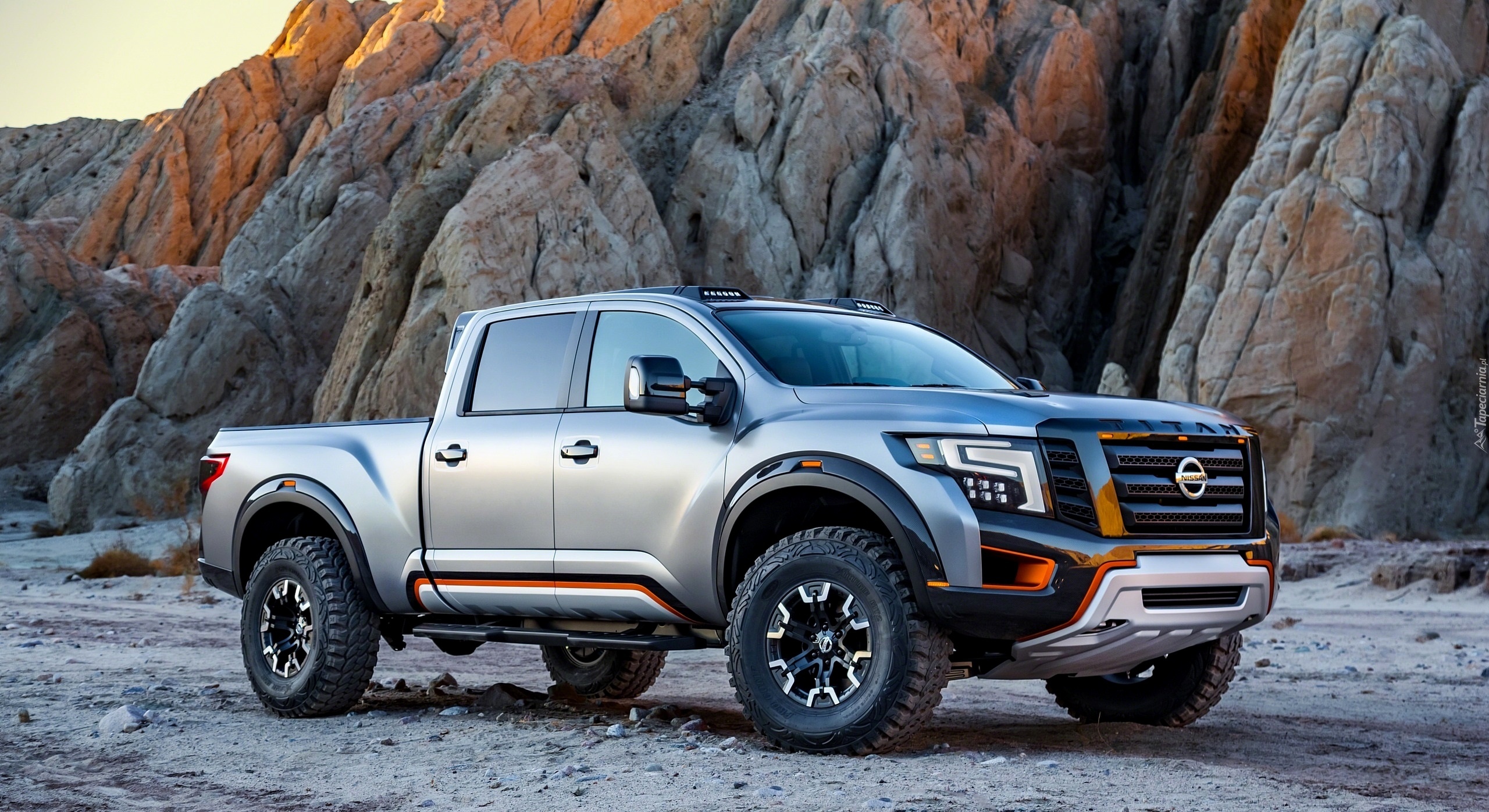 Nissan, Titan Warrior, Skały