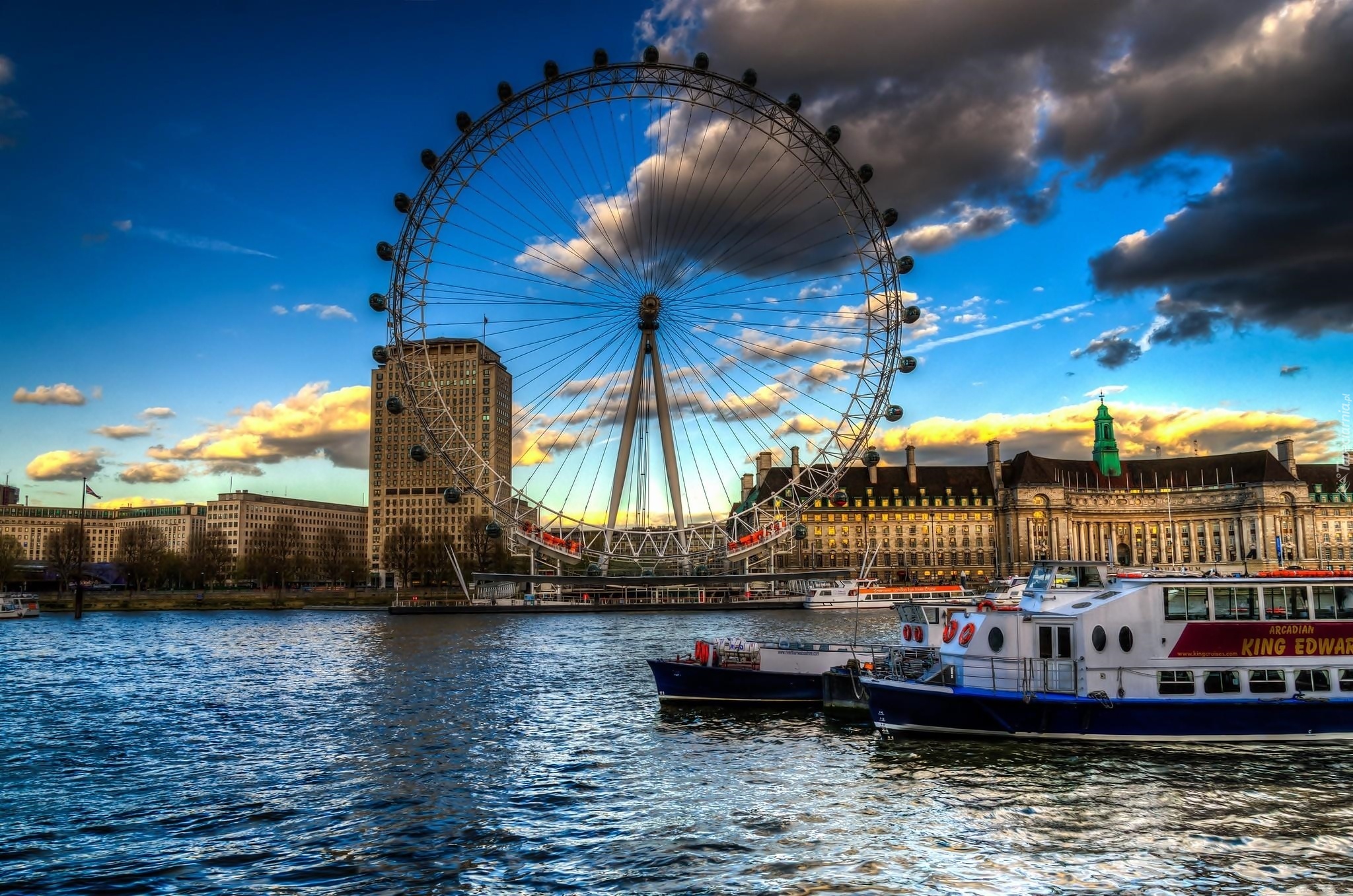 London Eye, Tamiza, Statki, Chmury, Londyn, Anglia