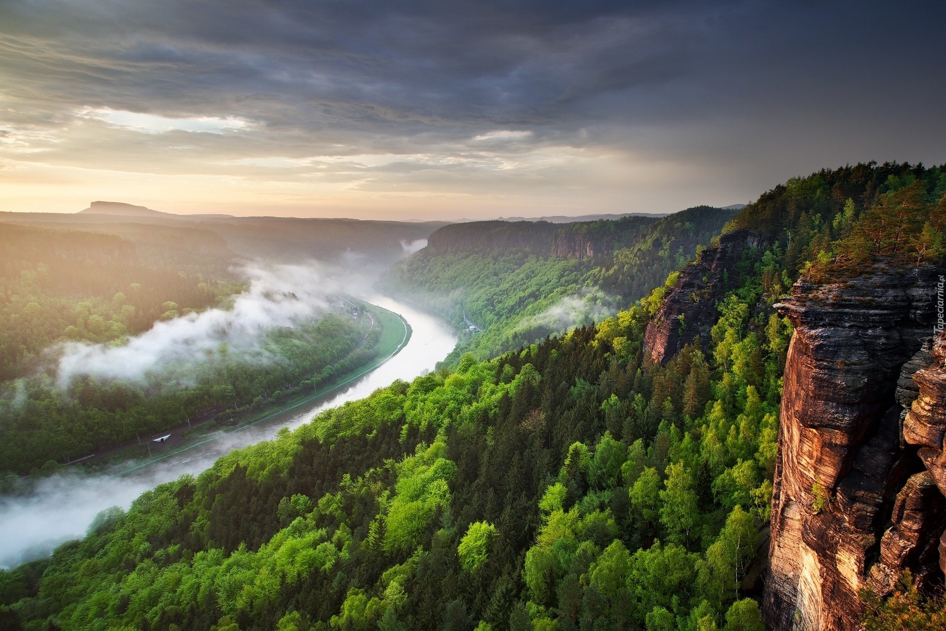 Rzeka, Góry, Skały, Las, Mgła