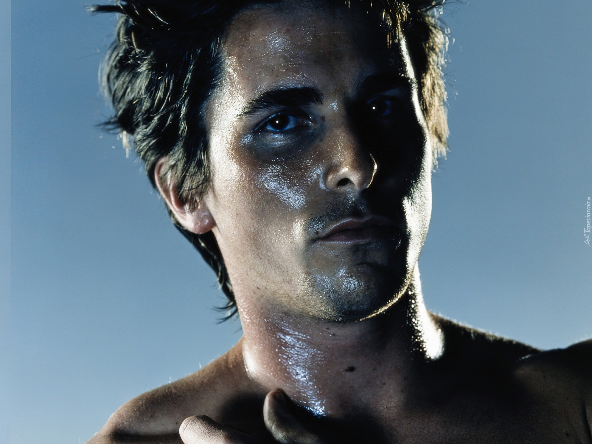 Christian Bale,mokra twarz