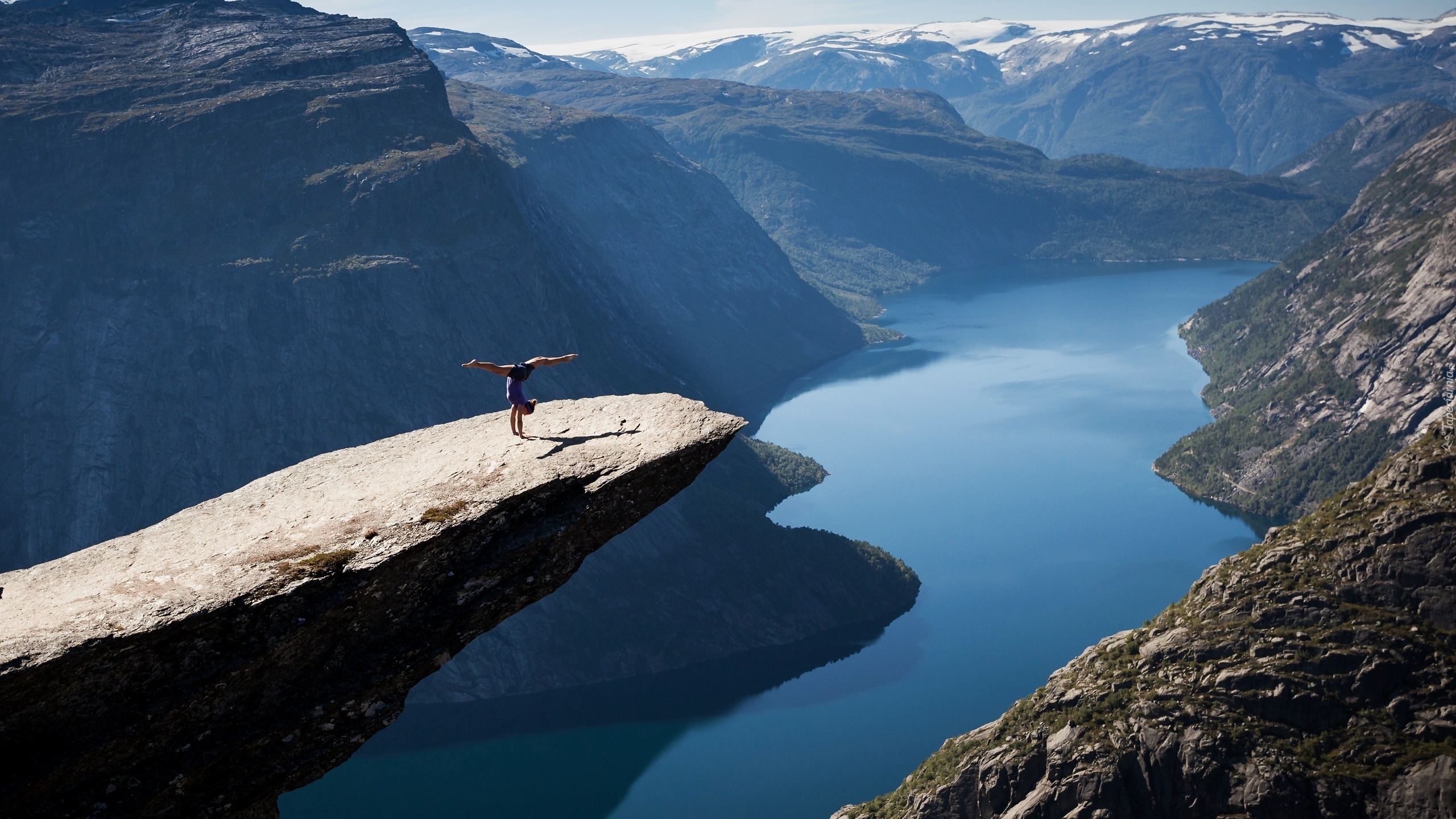 Norwegia, Trolltunga, Jęzor Trolla, Góry, Skała, Jezioro  Ringedalsvatnet