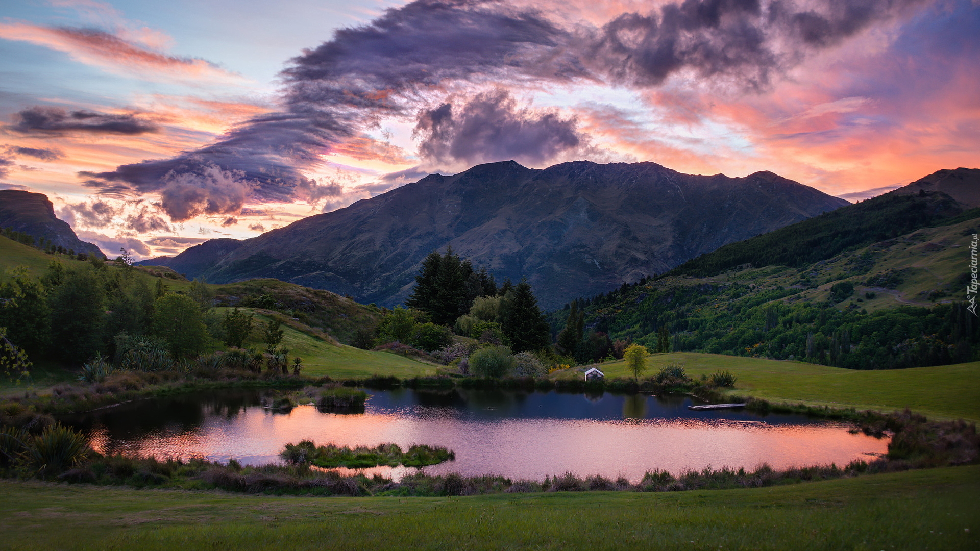 Jezioro, Góry The Remarkables, Las, Chmury, Nowa Zelandia