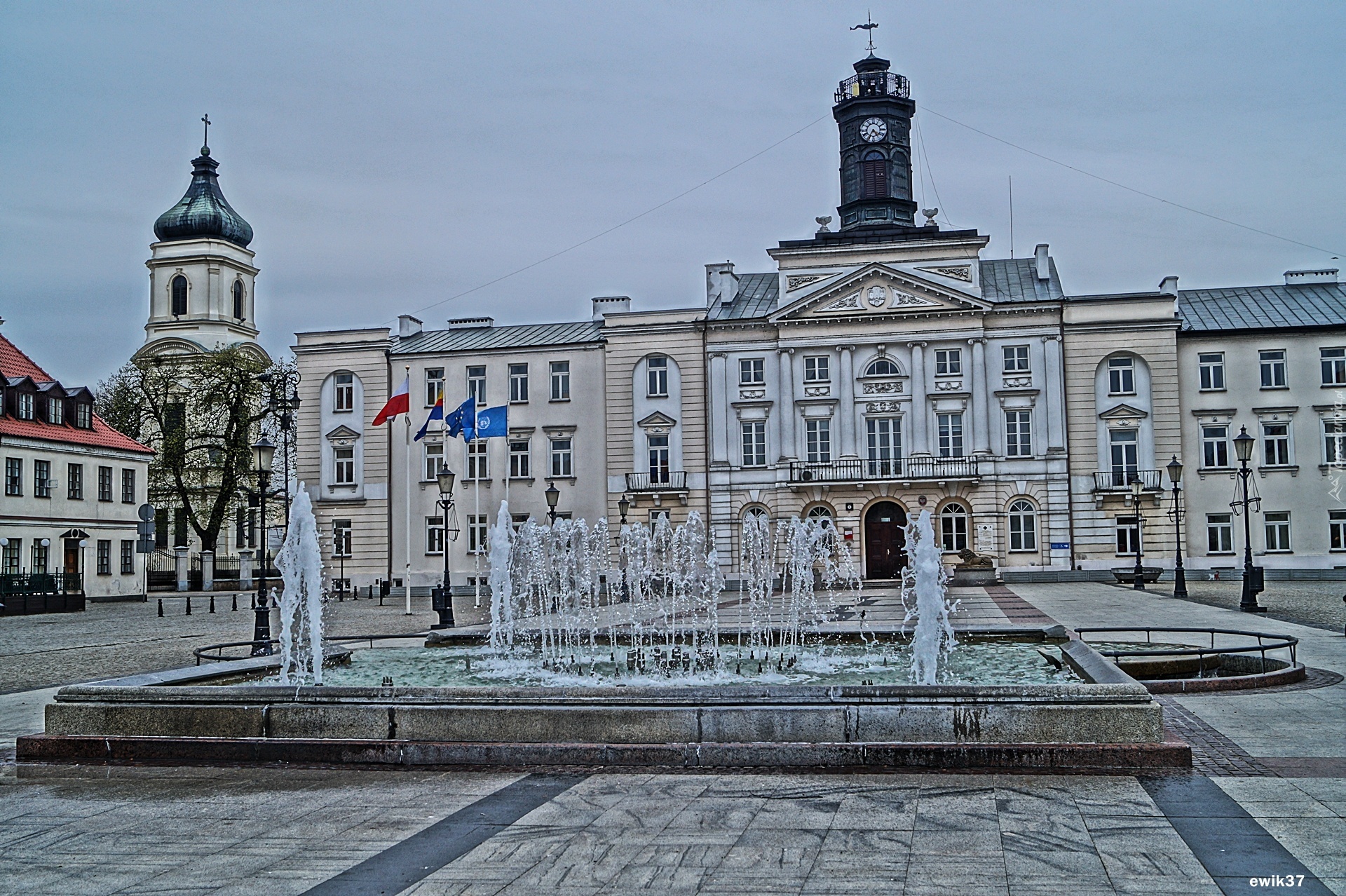 Płock, Ratusz, Fontanna