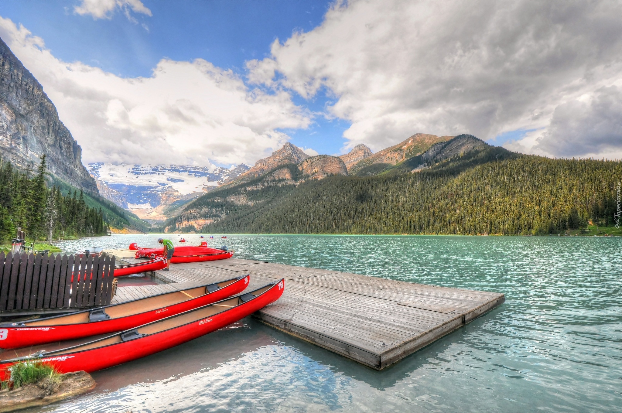 Kanada, Prowincja Alberta, Park Narodowy Banff, Kajaki, Pomost, Góry, Jezioro Lake Louise