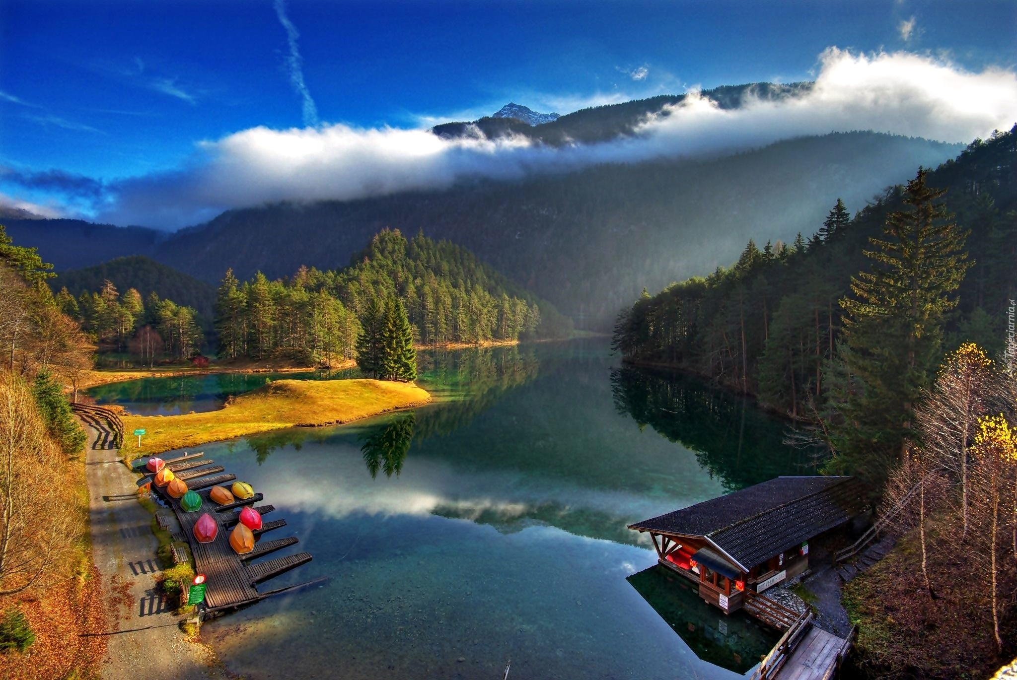 Удивительно. Озеро Тироль Австрия. Необыкновенные пейзажи. Красоты природы мира. Необычная природа.