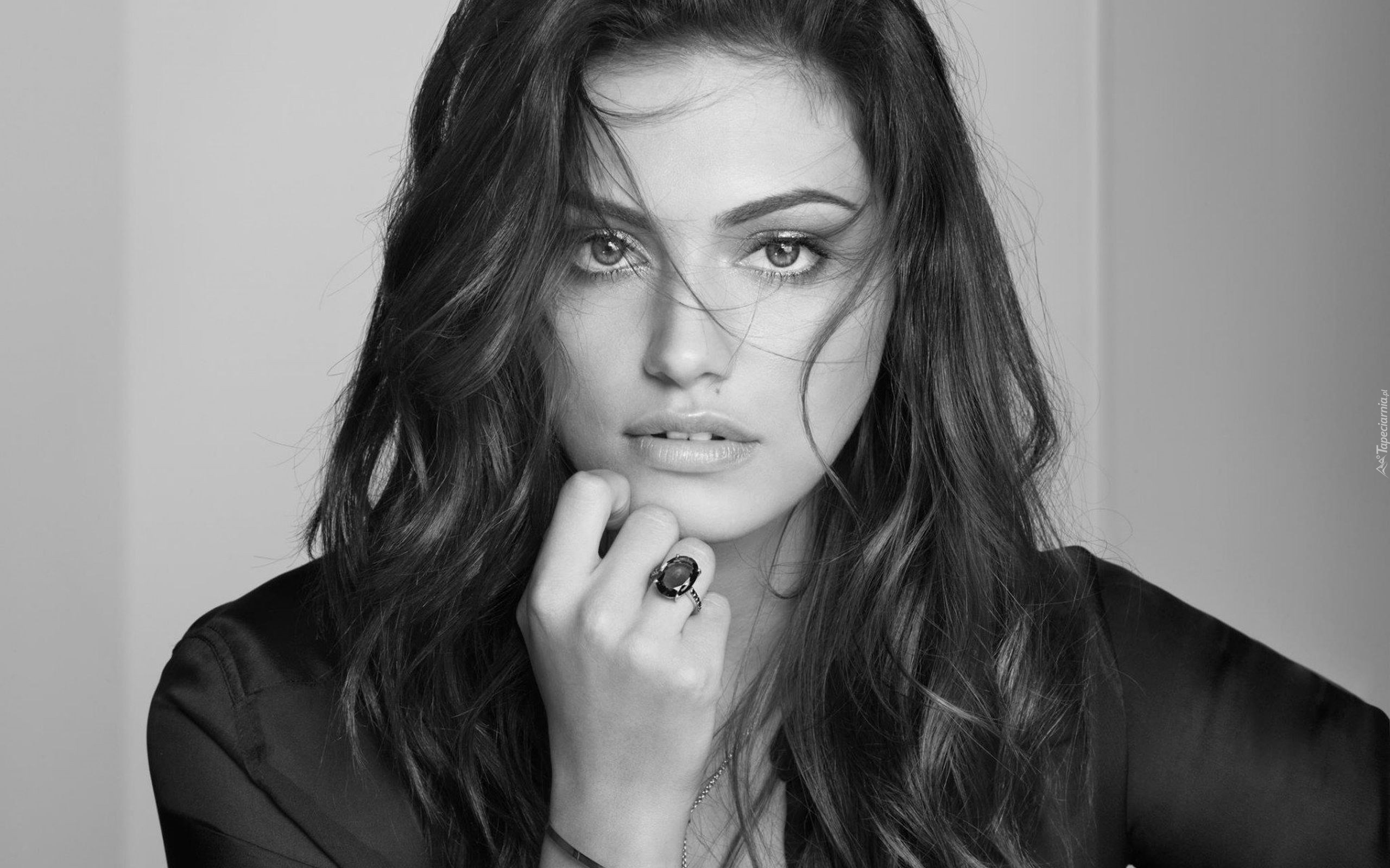 Kobieta, Modelka, Aktorka, Phoebe Tonkin,Dłoń, Pierścionek