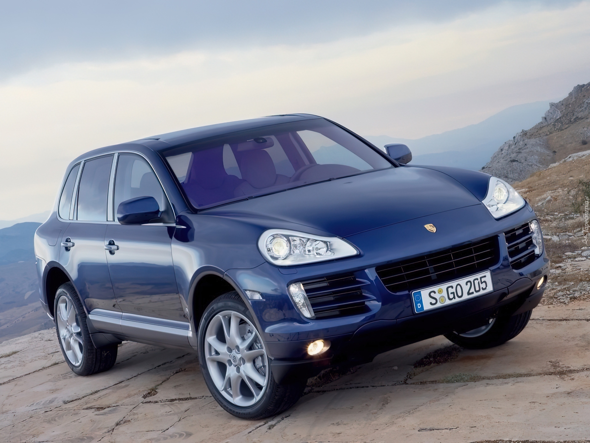 Porsche cayenne старый