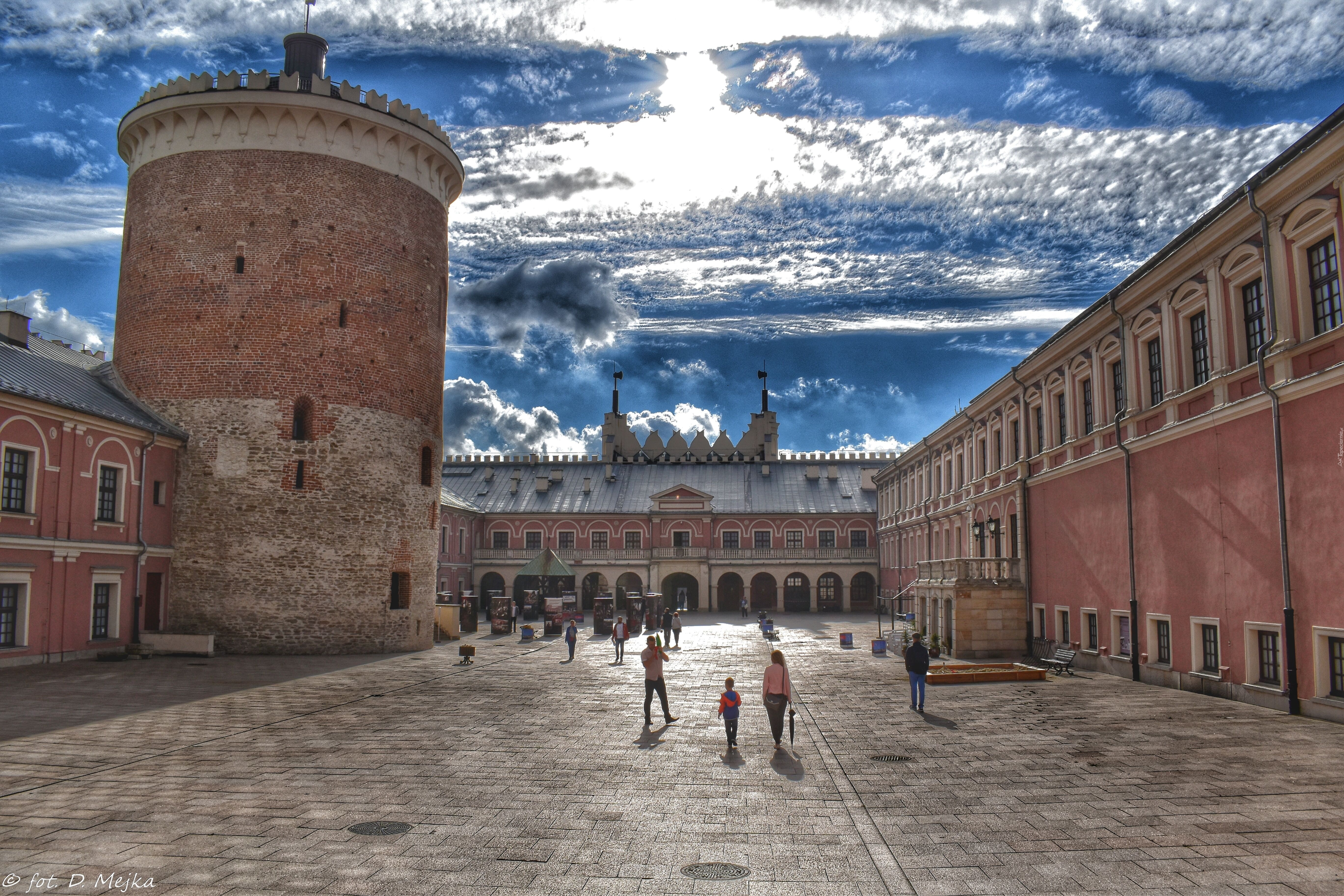 Zamek w Lublinie, Lublin, Polska, Dziedziniec, Wieża, Donżon