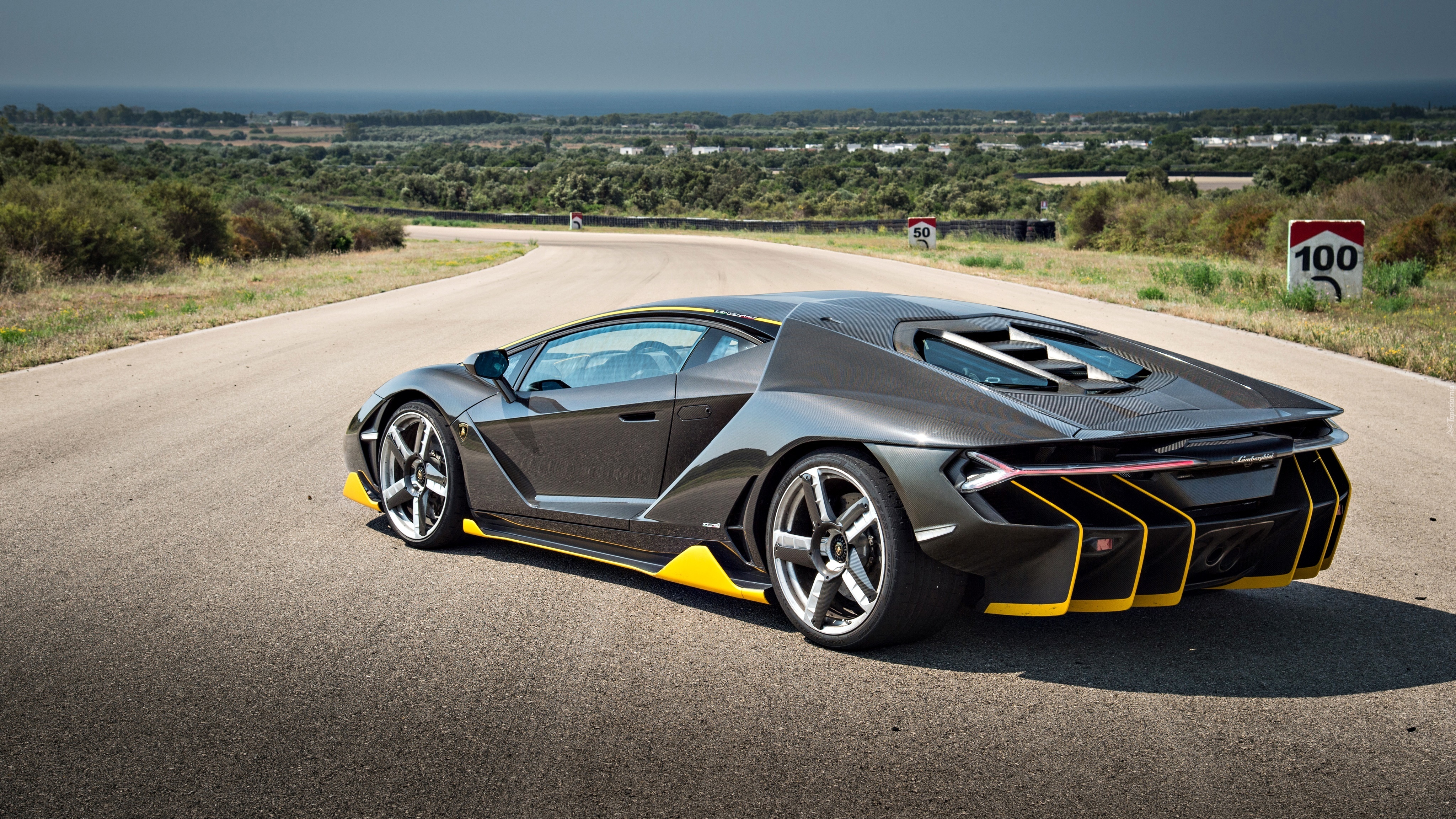 Lamborghini Centenario, Droga, Krajobraz