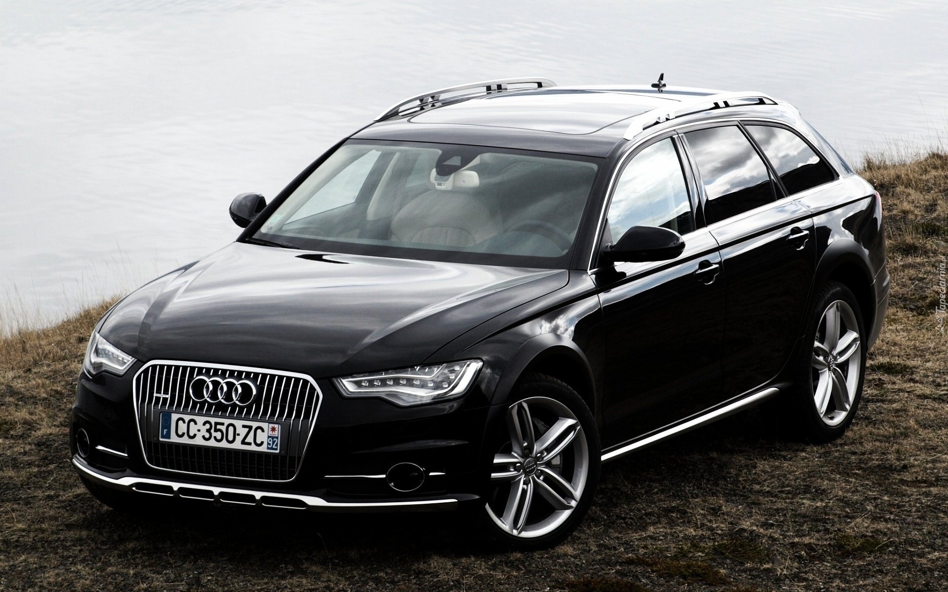 Audi Q3, Samochód