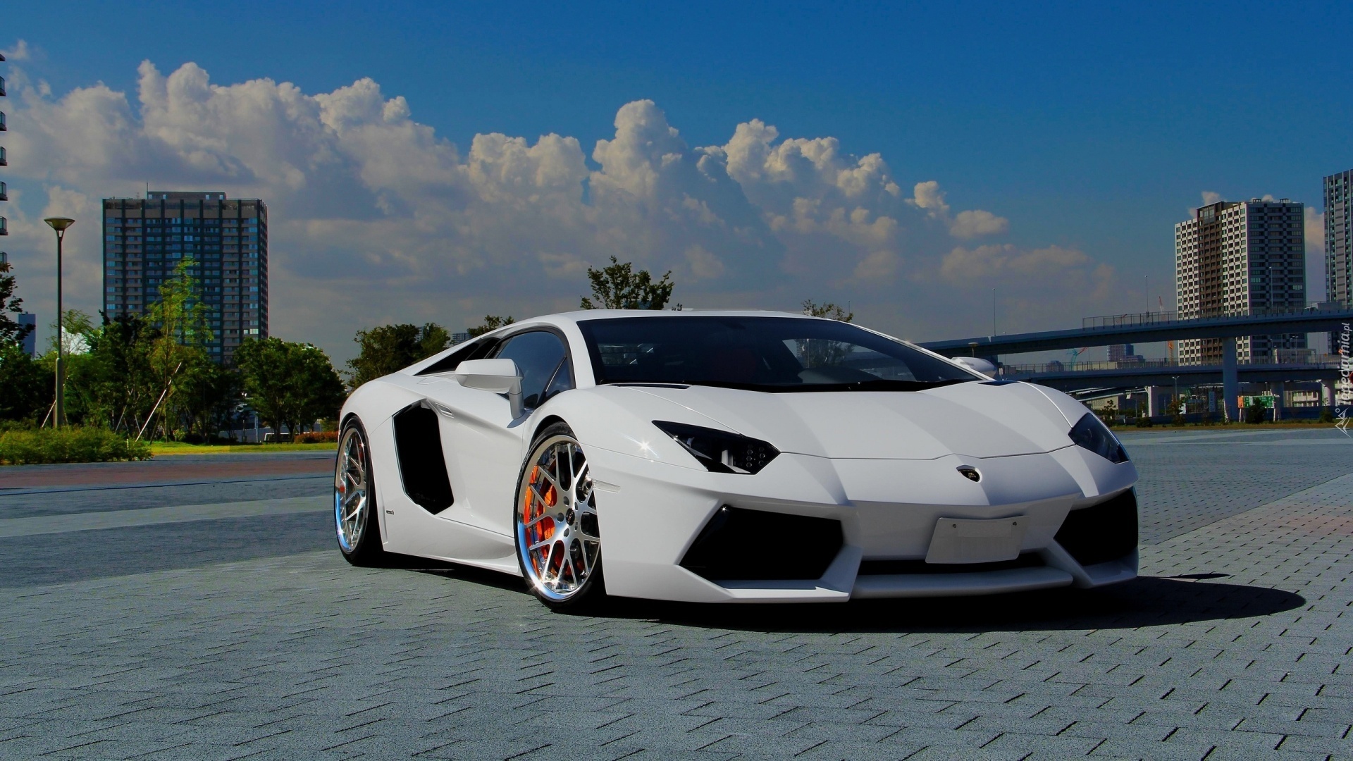 Lamborghini Aventador, Samochód