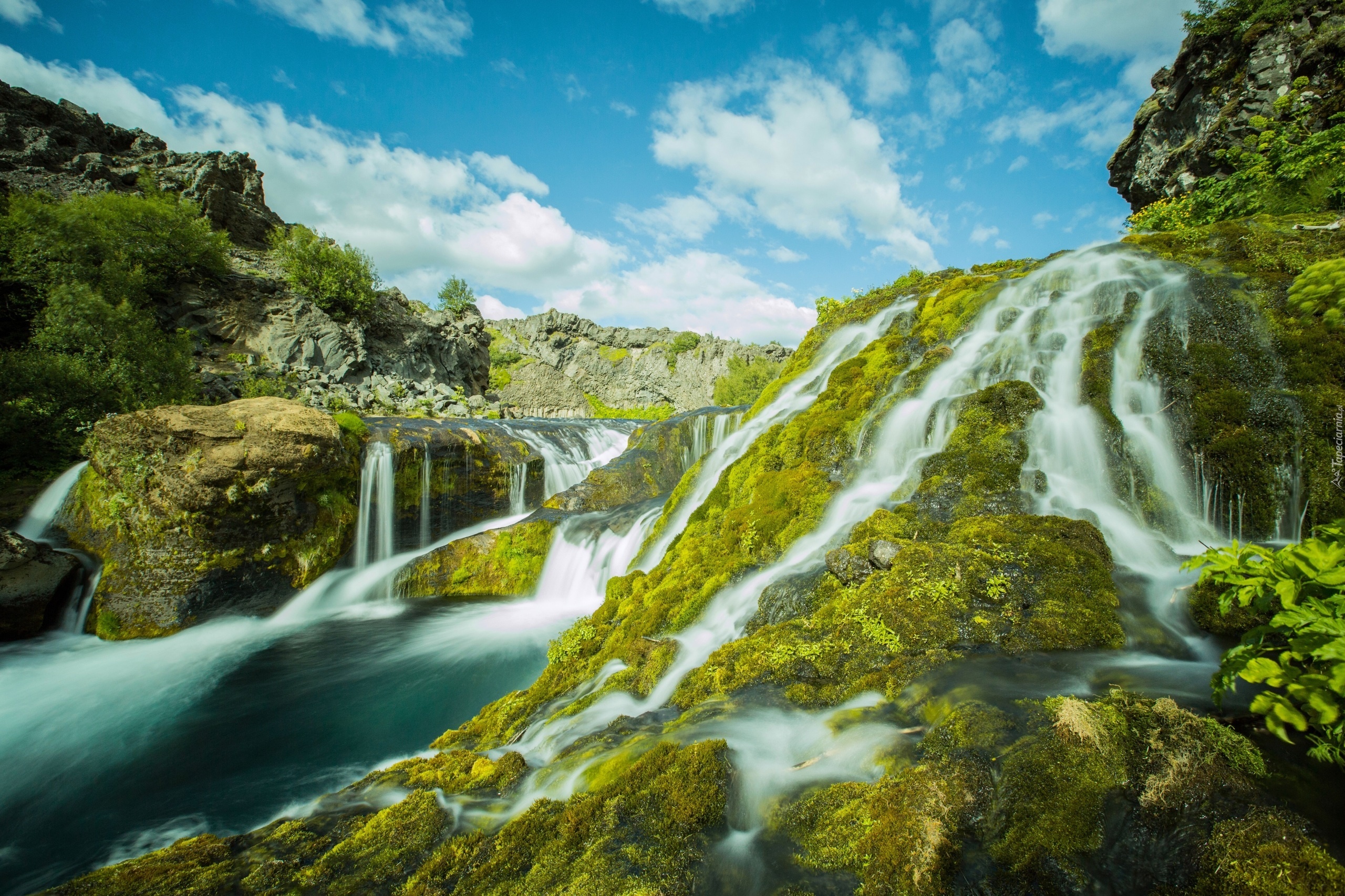 Islandia, Wodospady, Omszałe, Skały