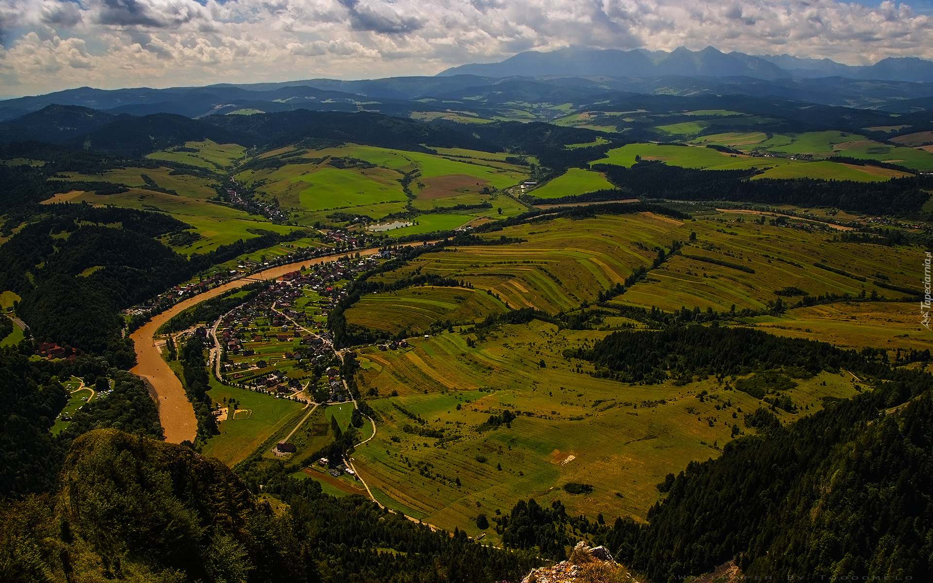 Sromowce Niżne, Wieś, Dunajec, Widok z Trzech Koron