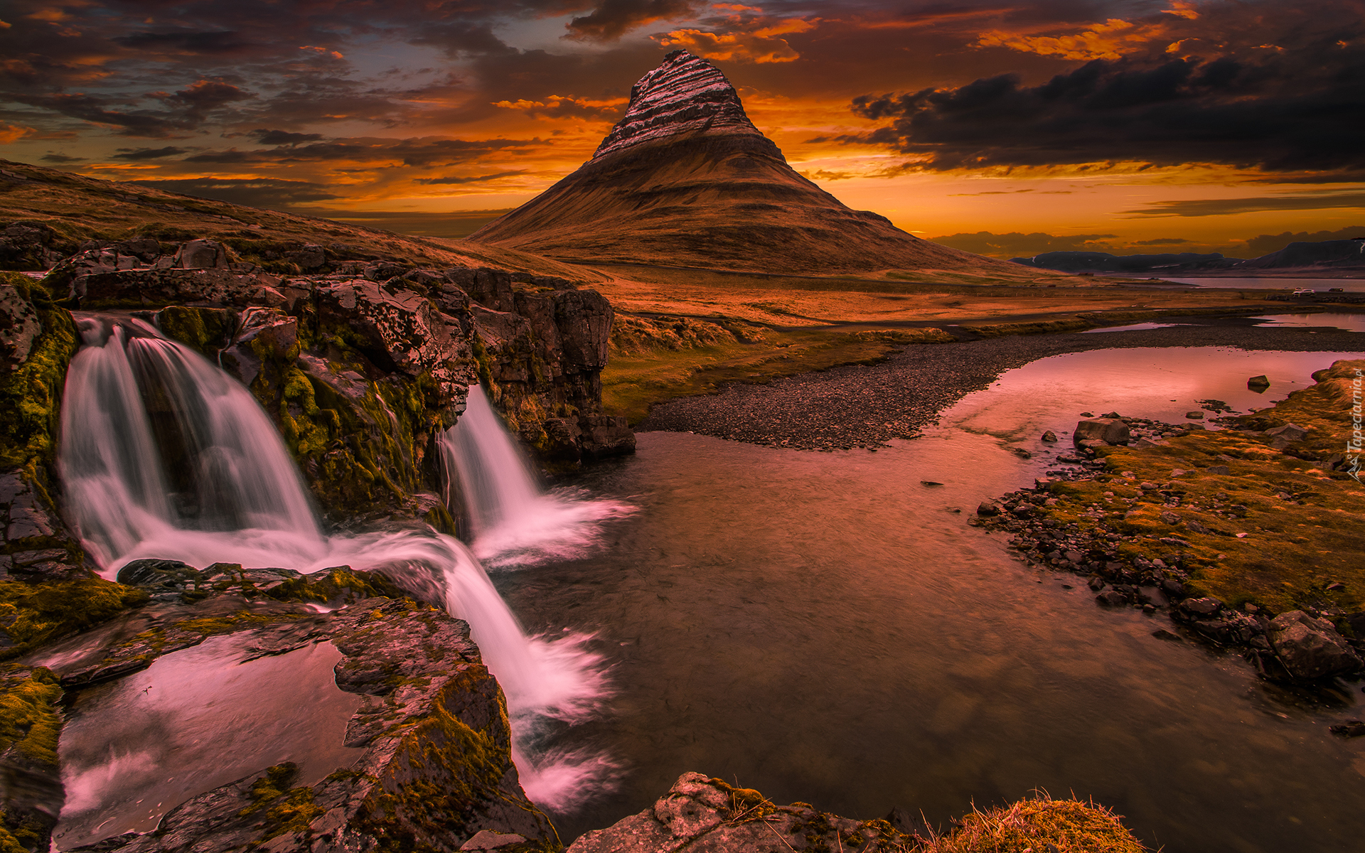 Islandia, Góra Kirkjufell, Wodospad, Zachód słońca