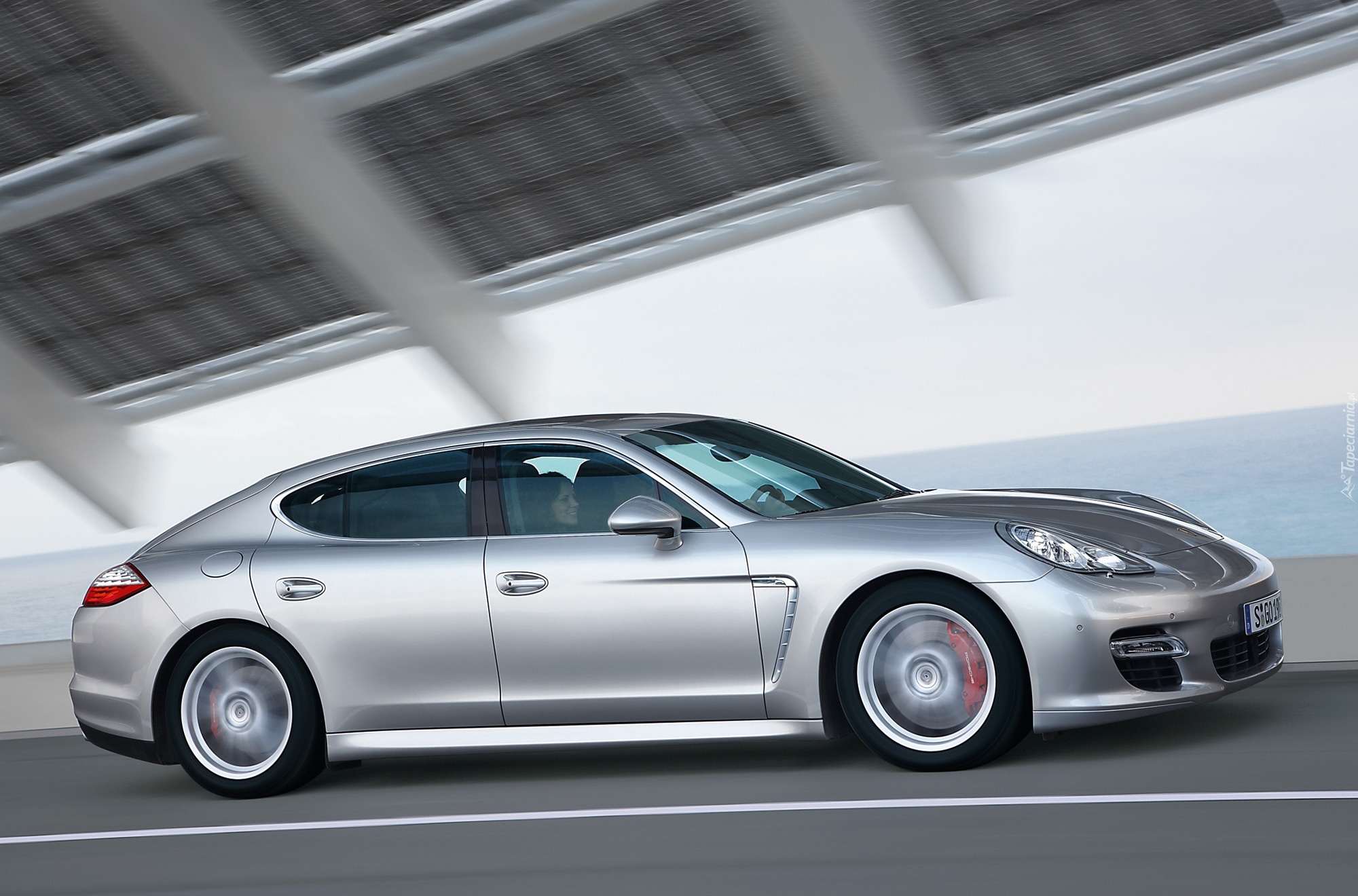 Srebrne, Porsche Panamera