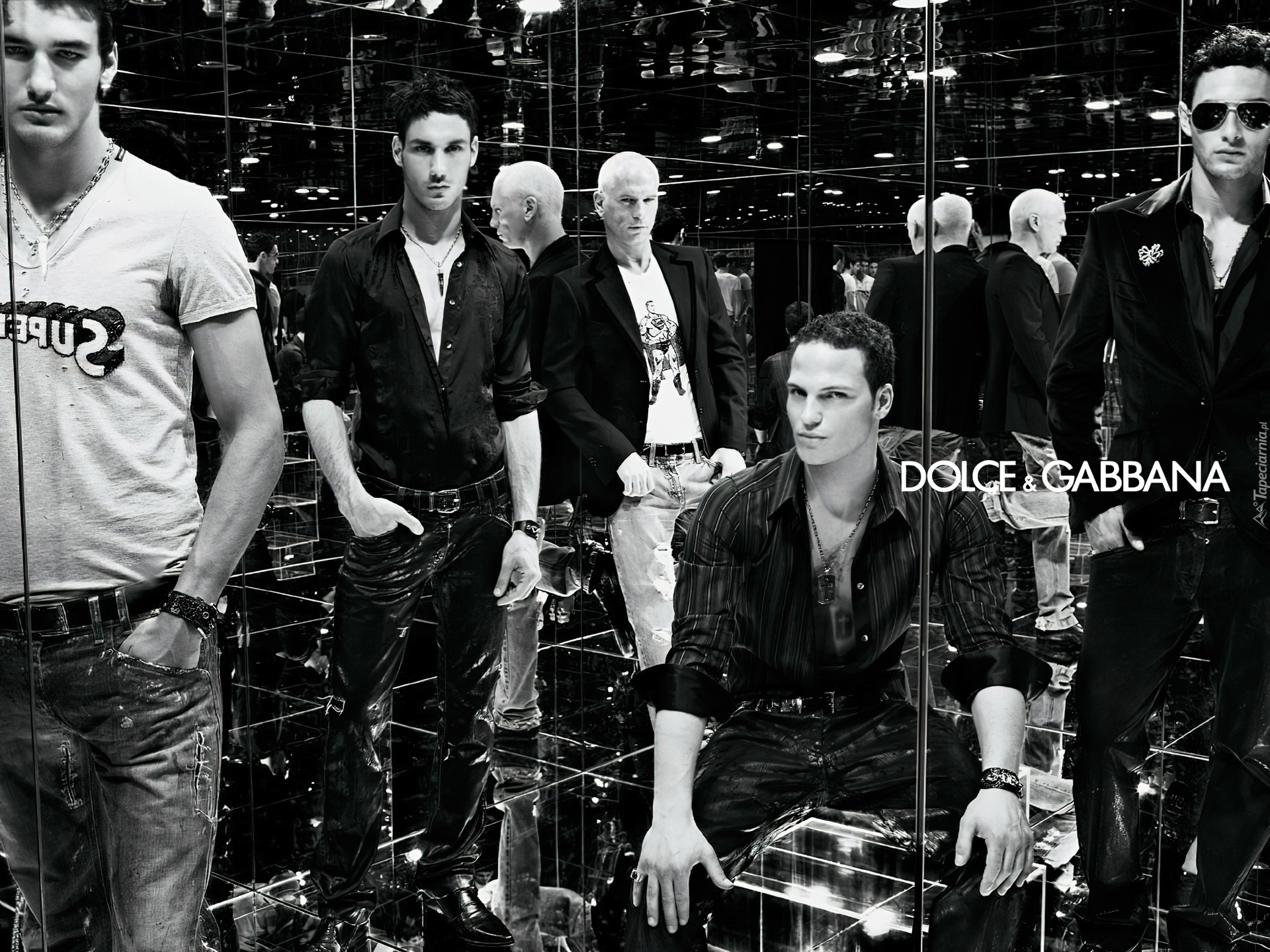 Dolce And Gabbana, mężczyźni, koszule, spodnie, jeans, lustro