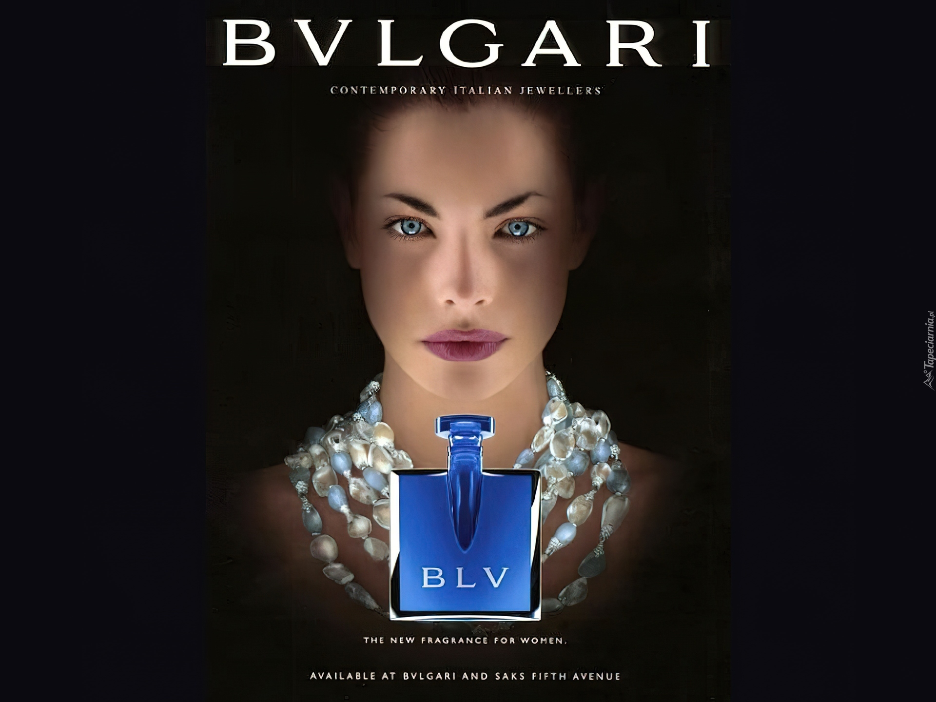 Bvlgari, kobieta, perfumy, flakon, biżuteria