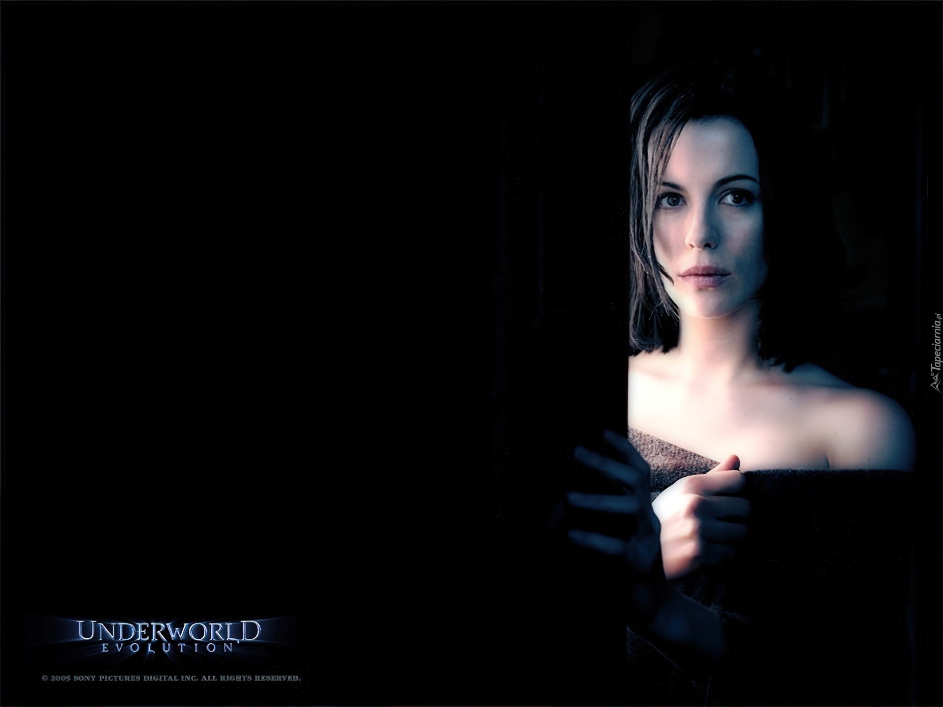 Underworld, Kate Beckinsale, czarne, tło