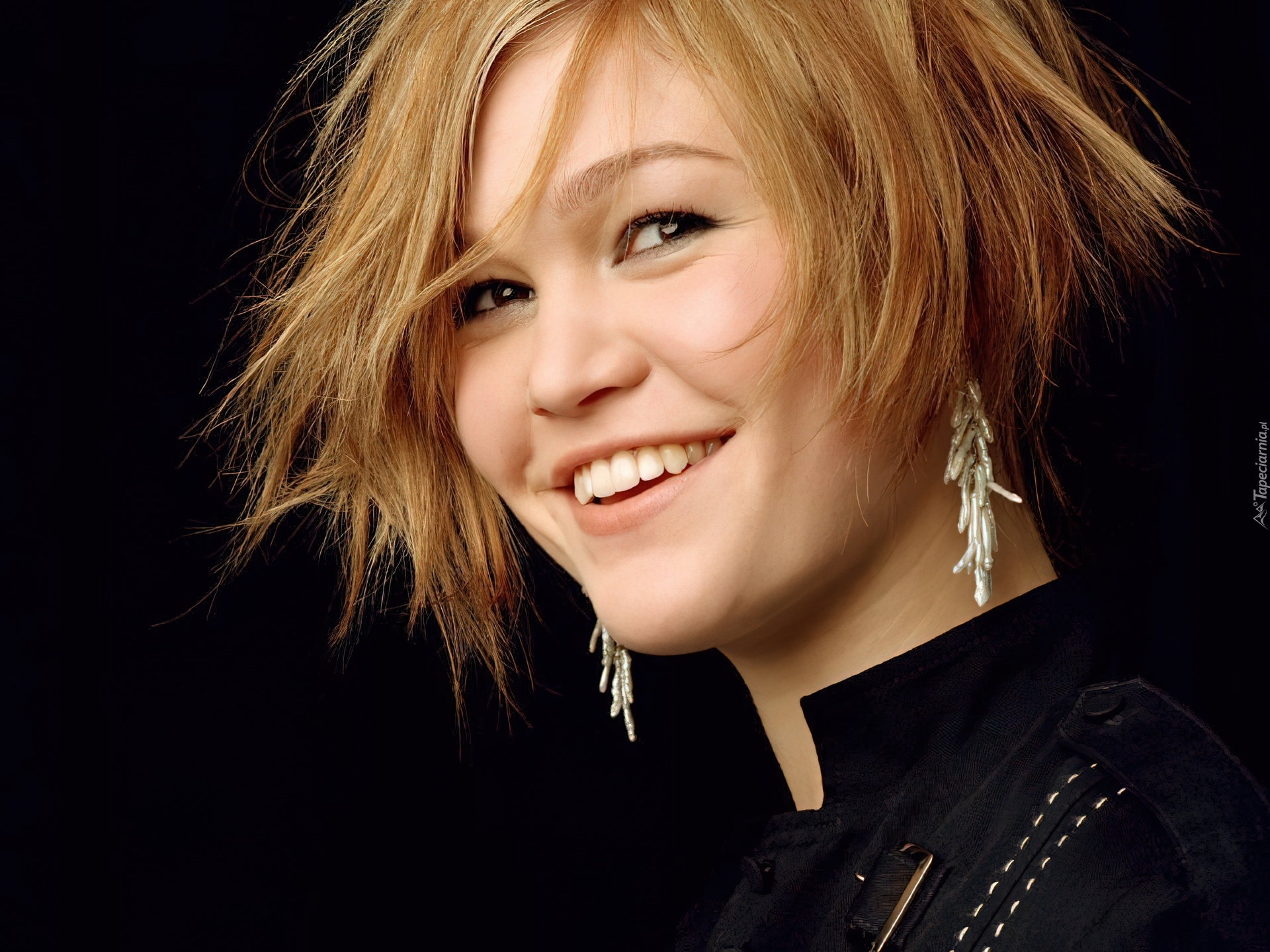 uśmiechnięta, Julia Stiles