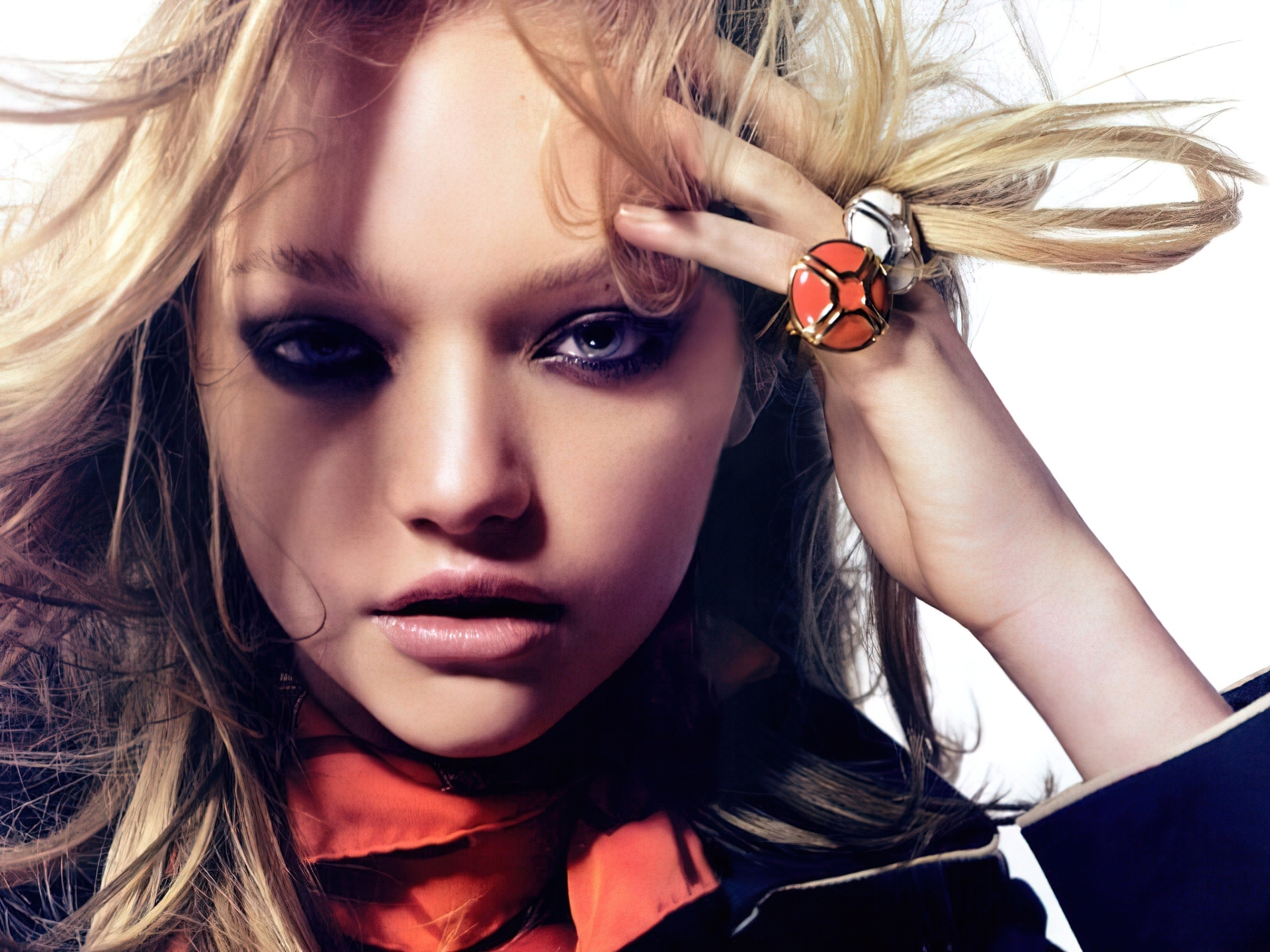 Gemma Ward, pierścionki