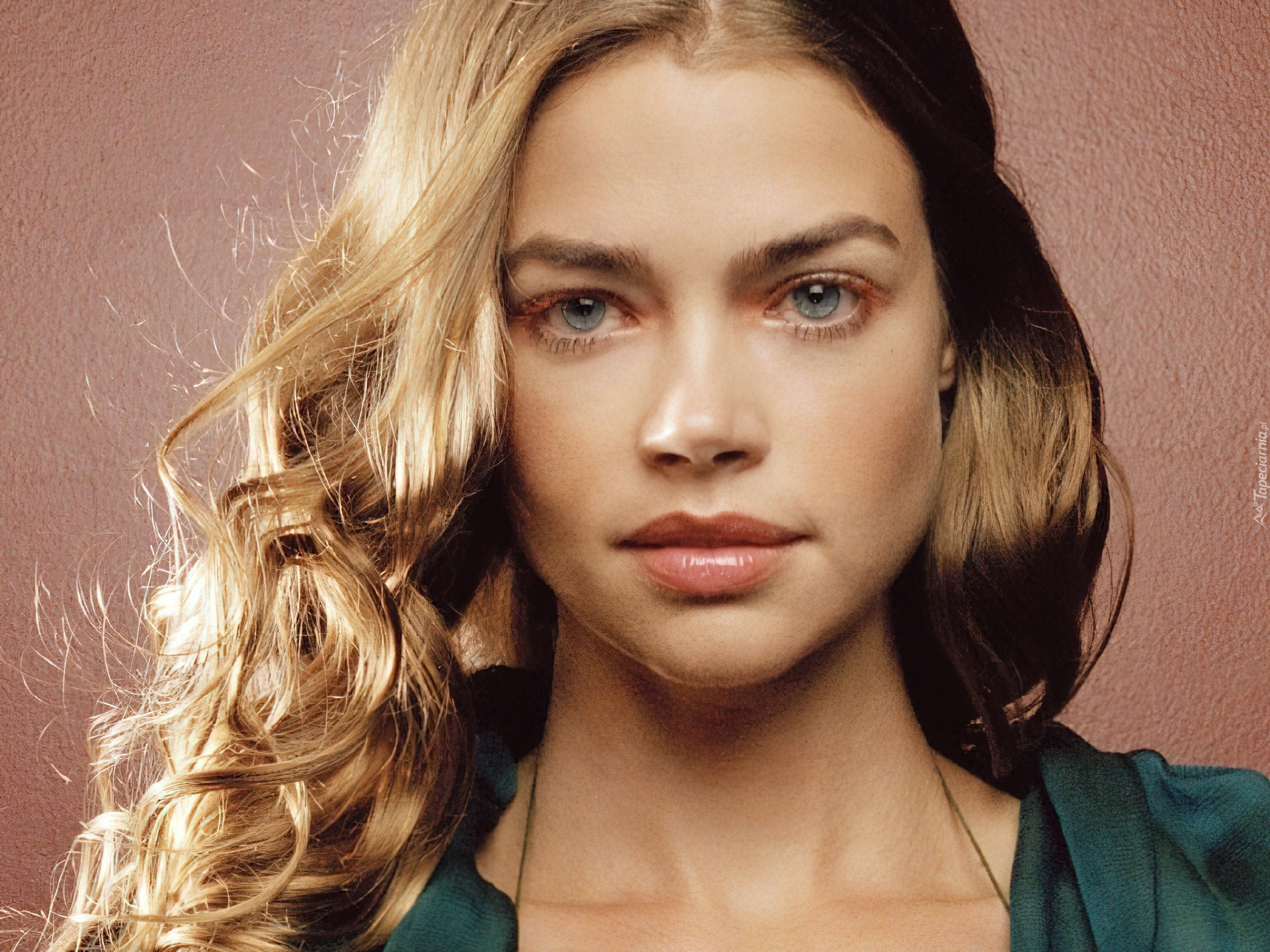 twarz, Denise Richards