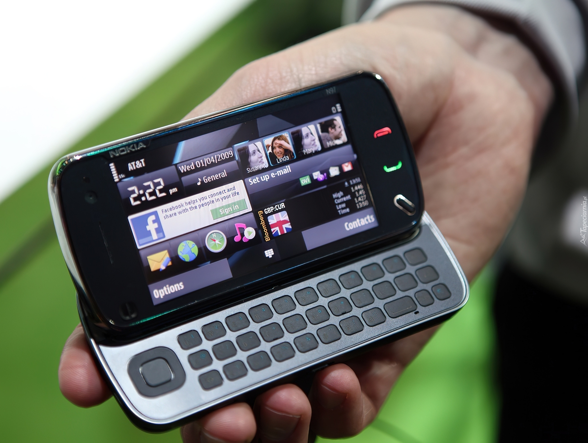 Nokia N97, Klawiatura QWERTY