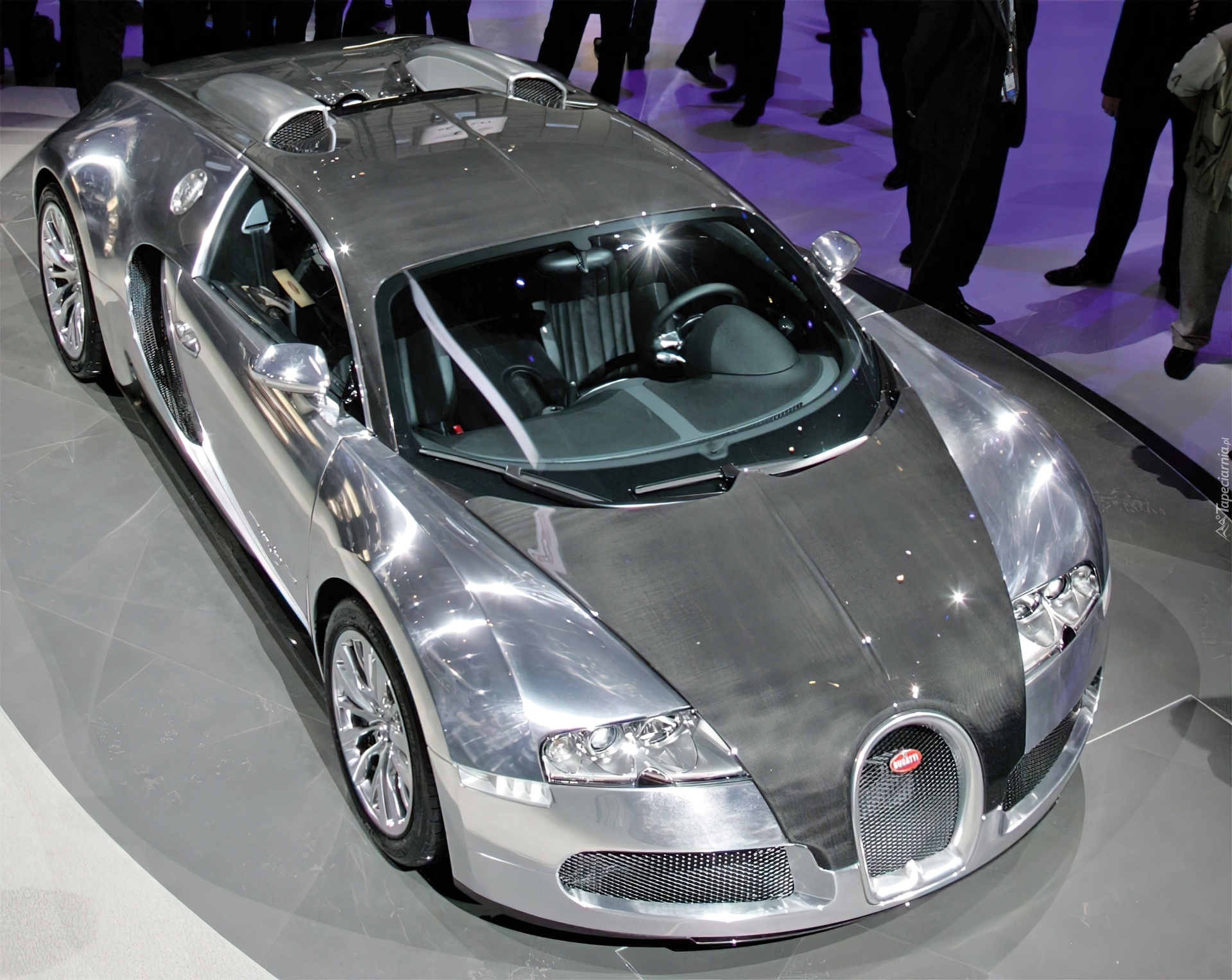 Srebrne, Bugatti Veyron, Wystawa