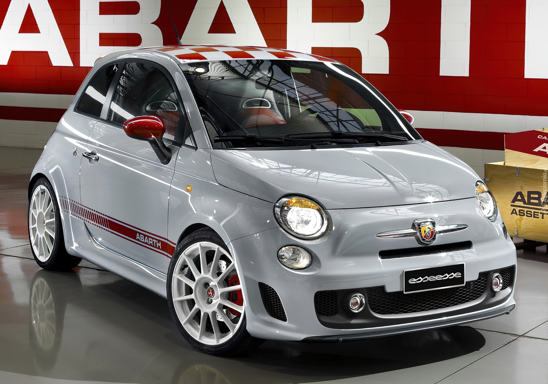 Abarth 500, Pakiet, Dealer