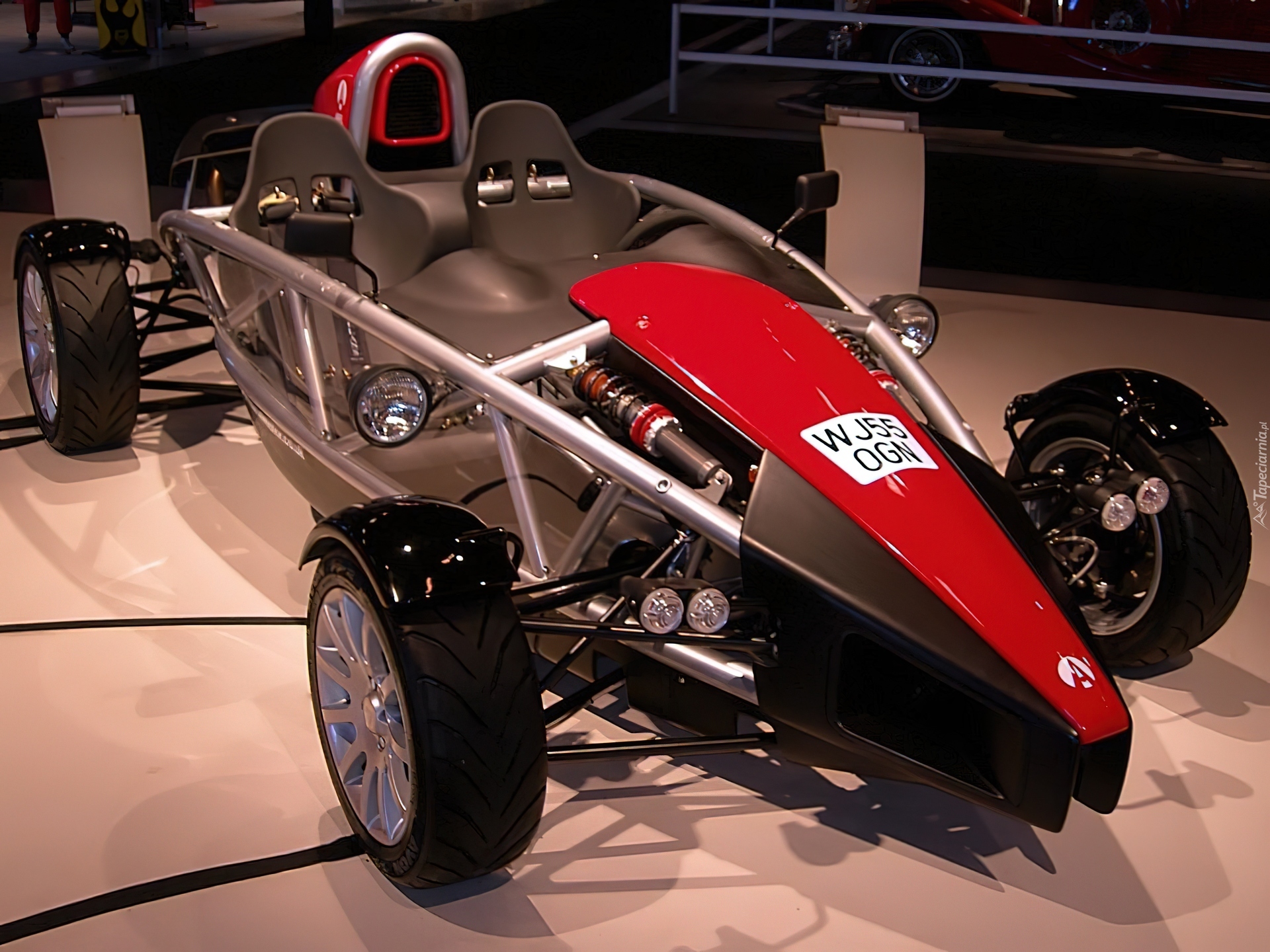 Ariel Atom, Salon, Wystawa