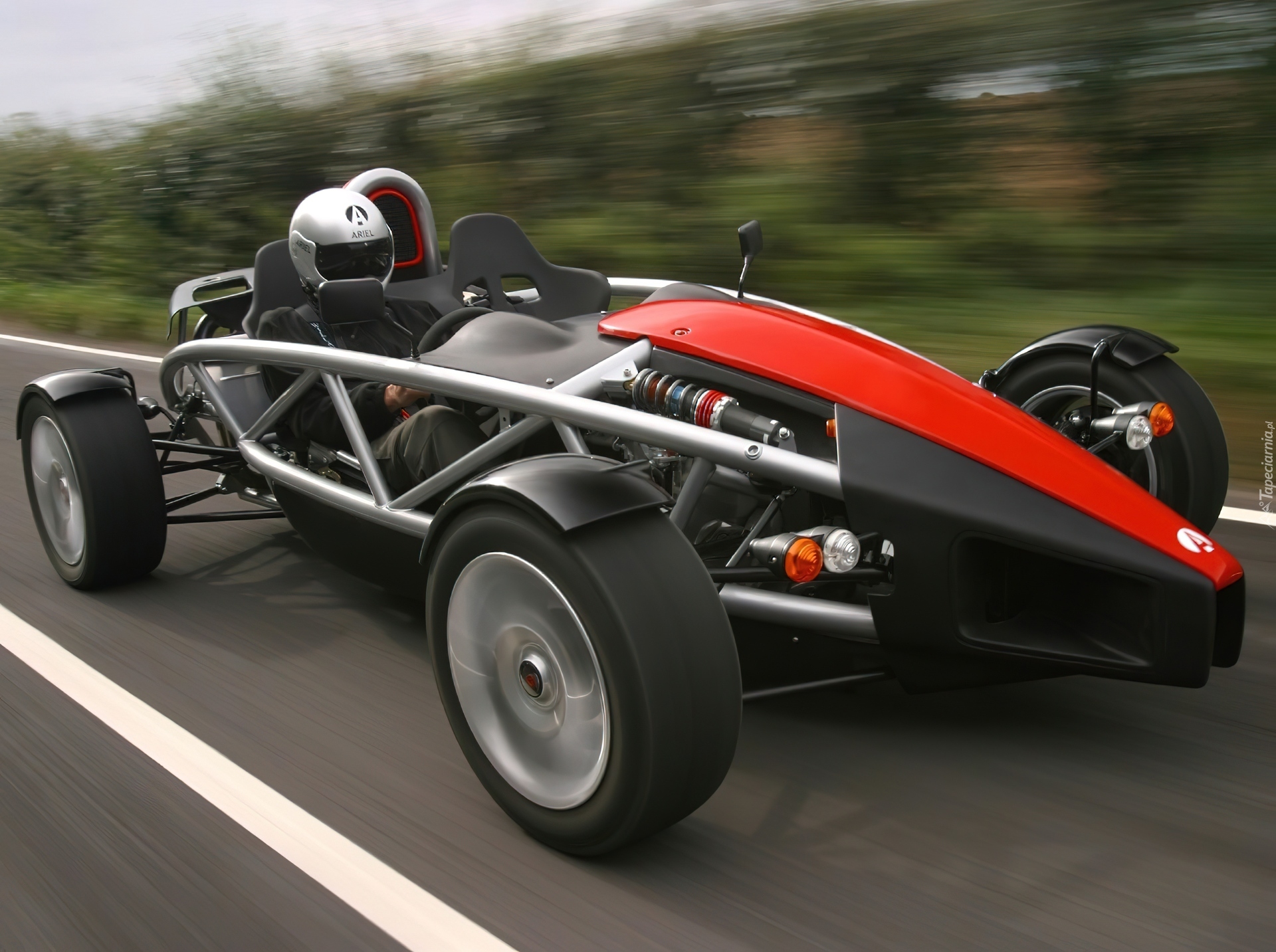 Czerwony, Ariel Atom, Droga