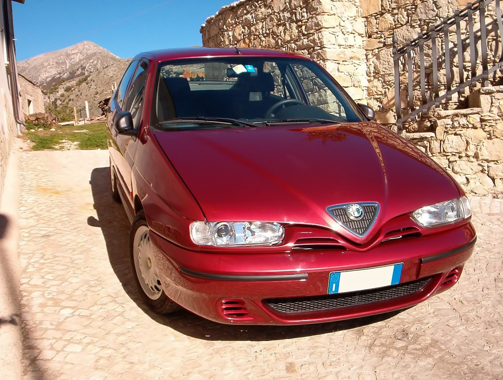 Przód, Alfa Romeo 145