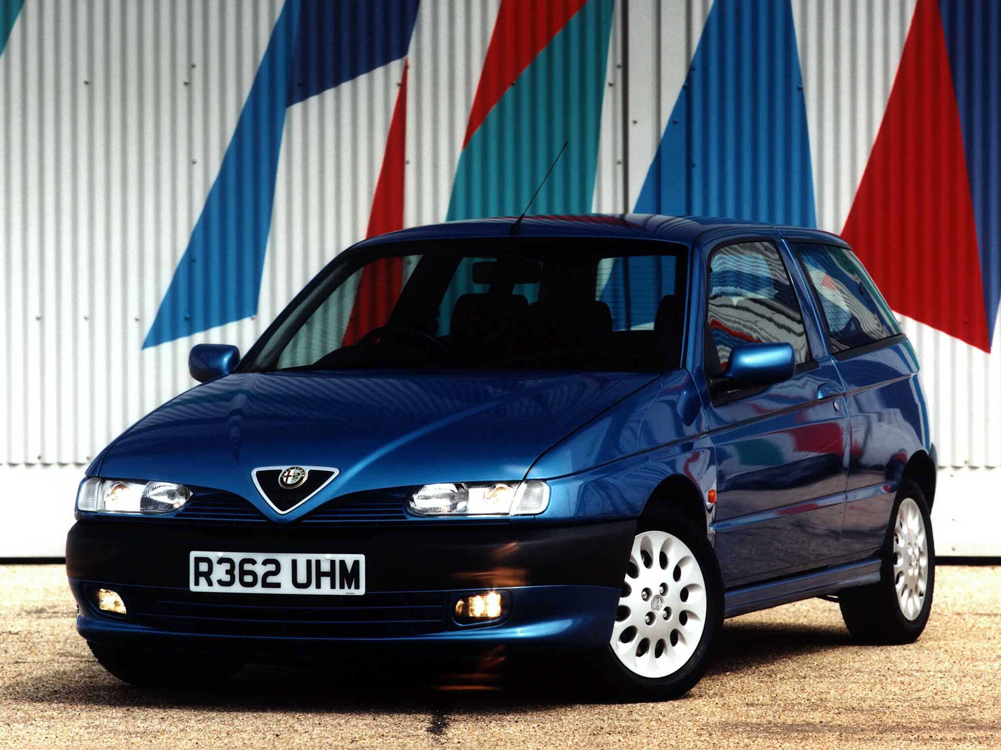 Alfa Romeo 145