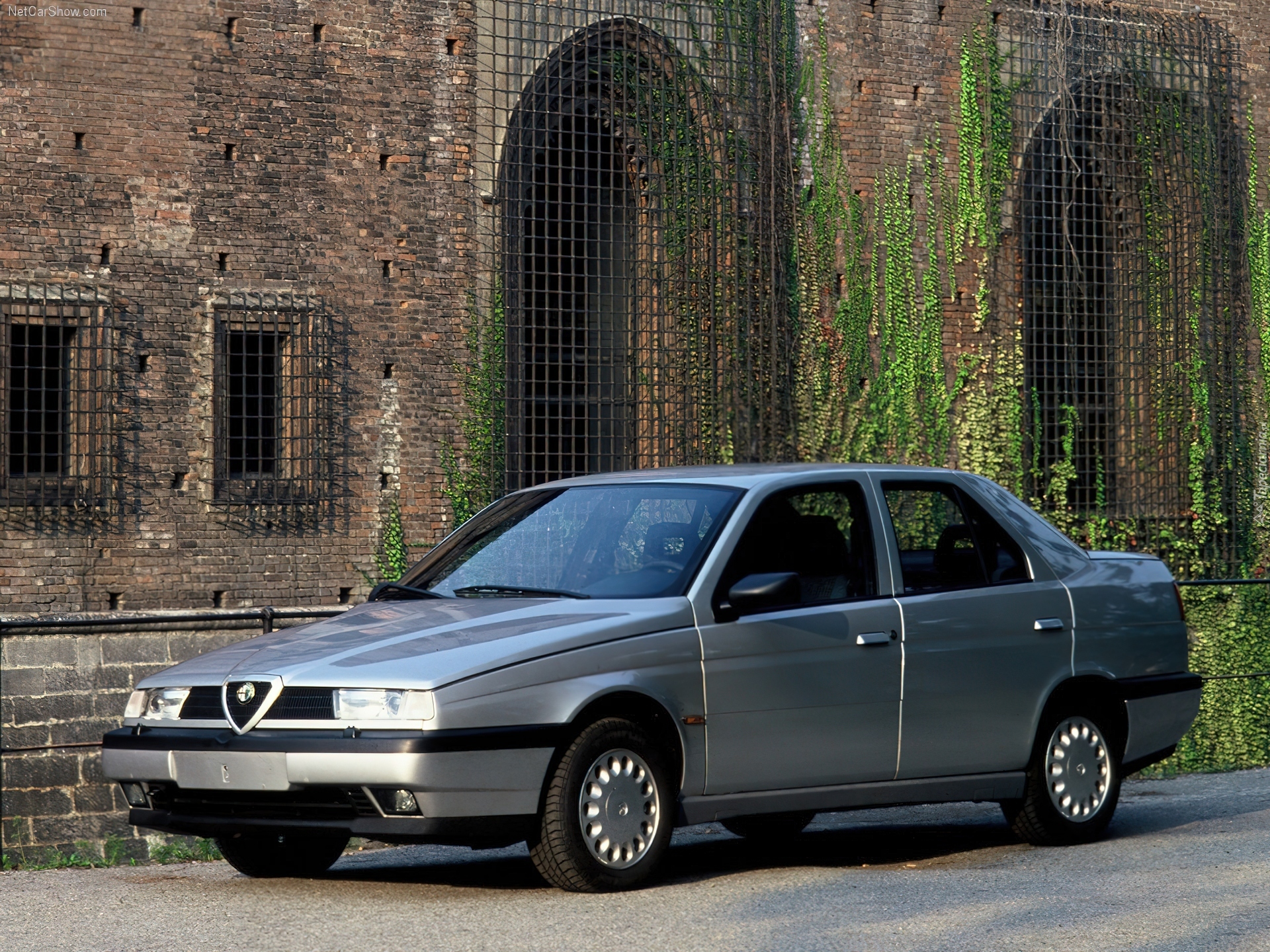 Srebrna, Alfa Romeo 155, Sedan
