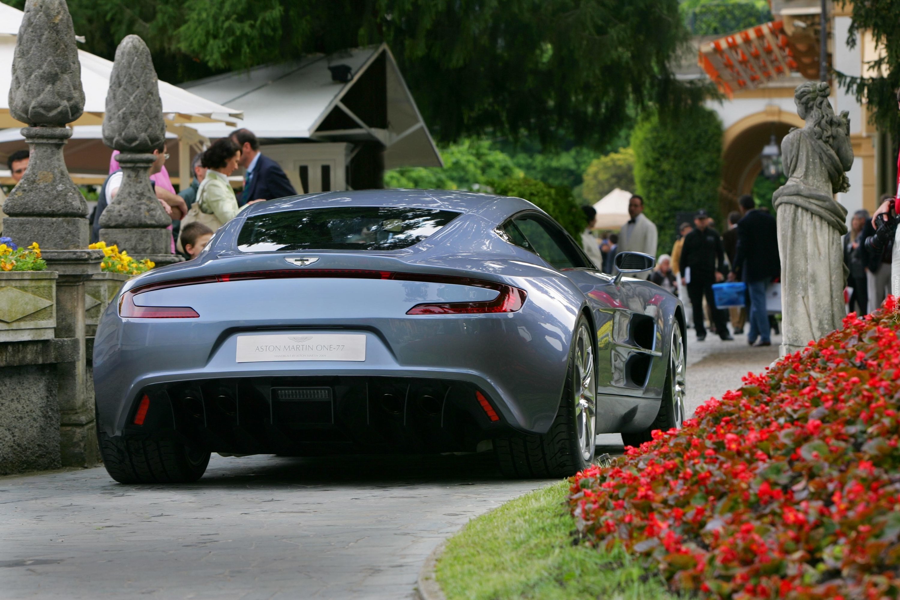 Tył, Aston Martin One-77