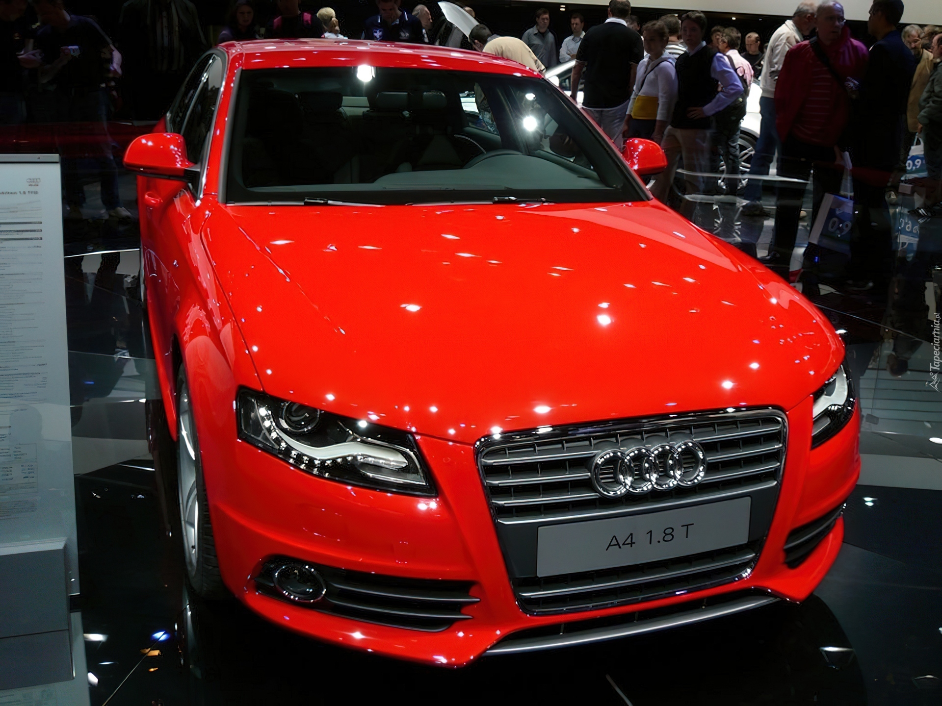 Audi A4 B8, Prezentacja, Salon