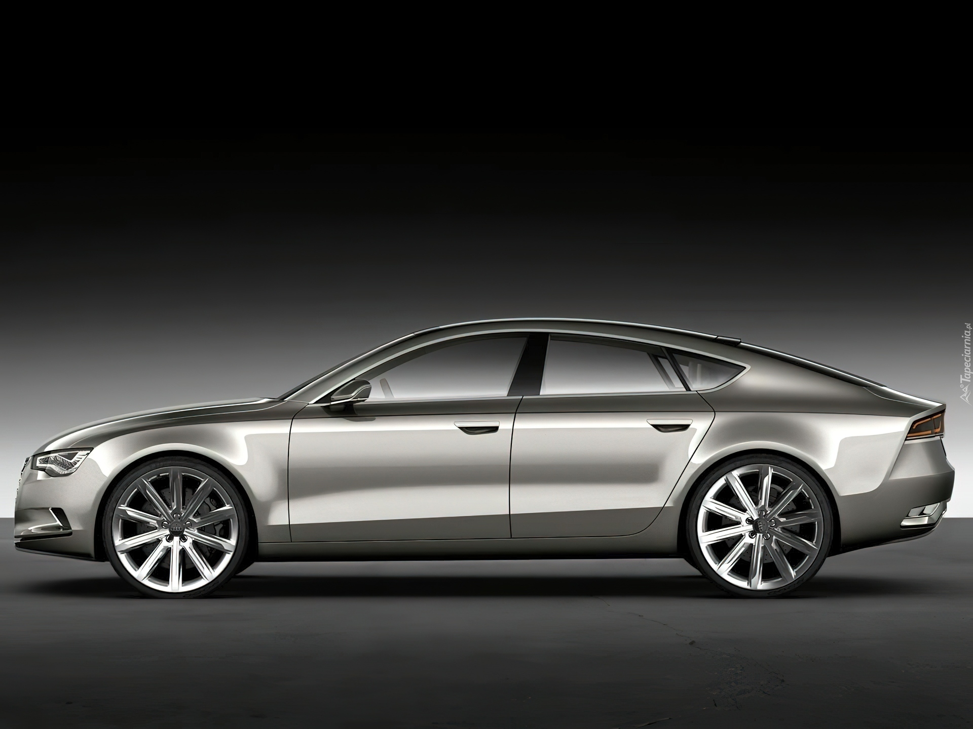 Audi A7, Linia