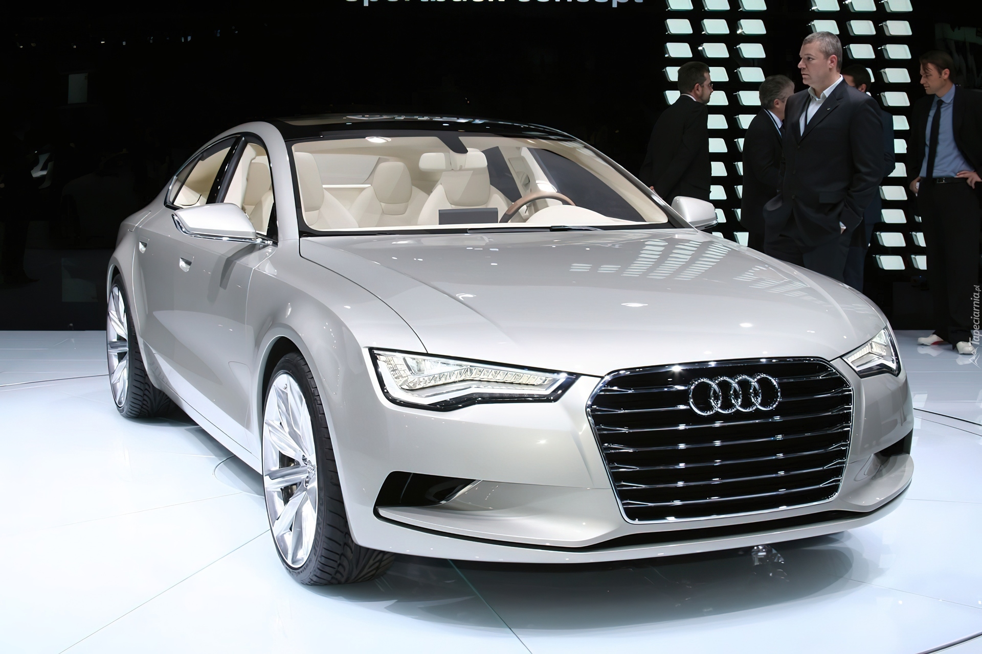 Audi A7, Nowy, Model