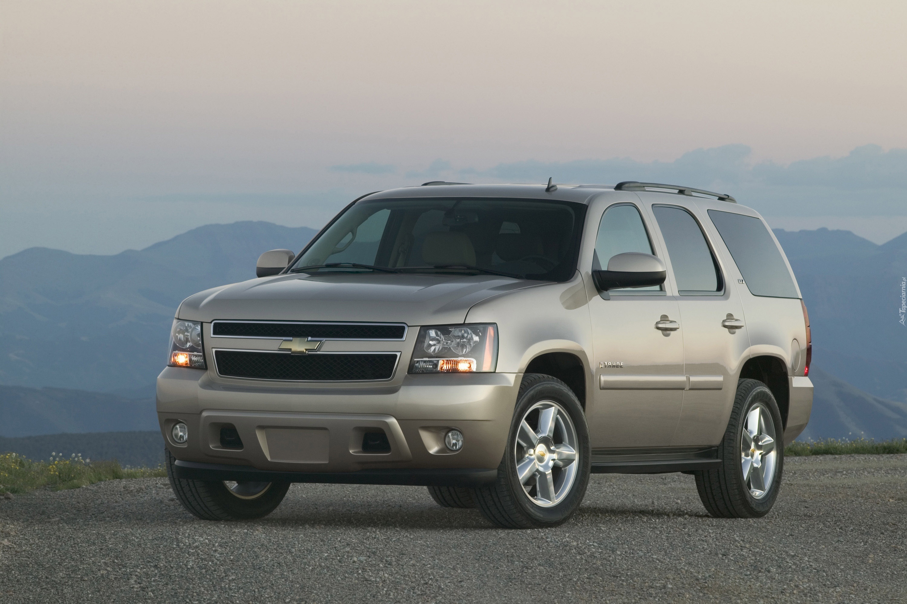 Chevrolet Tahoe, Lewy, Przód