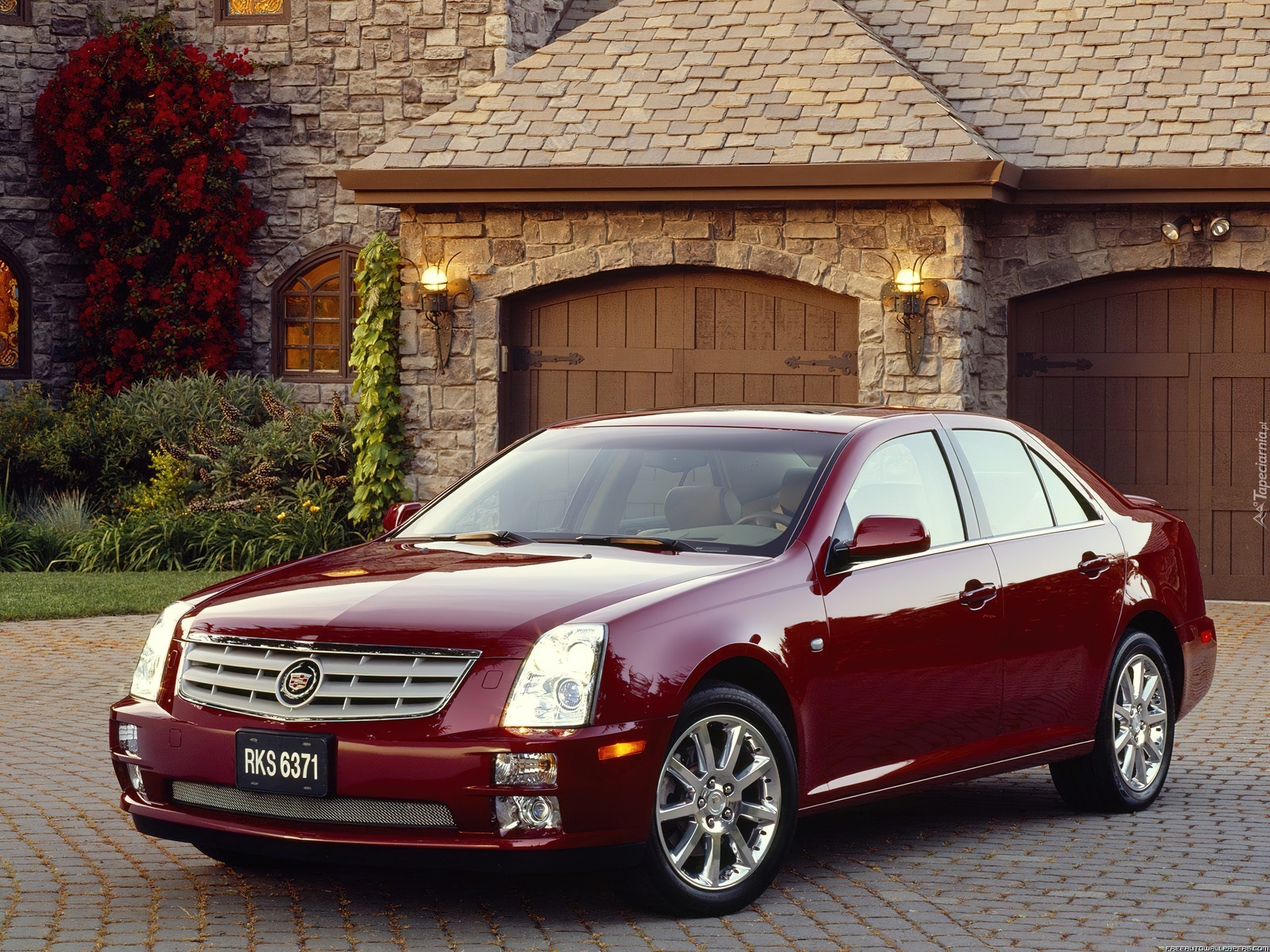 Cadillac STS, Garaż