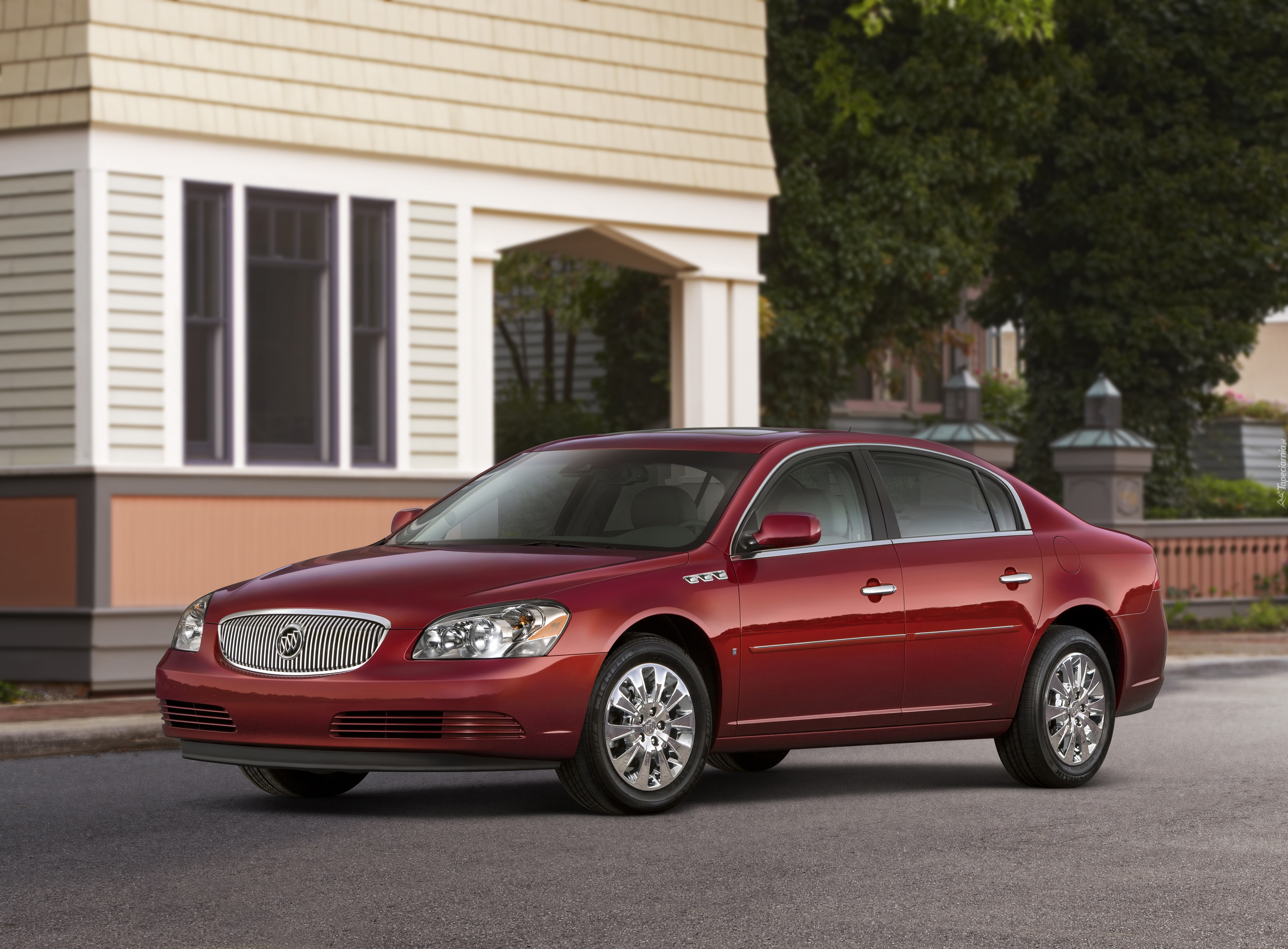 Buick Lucerne Super, Reklama