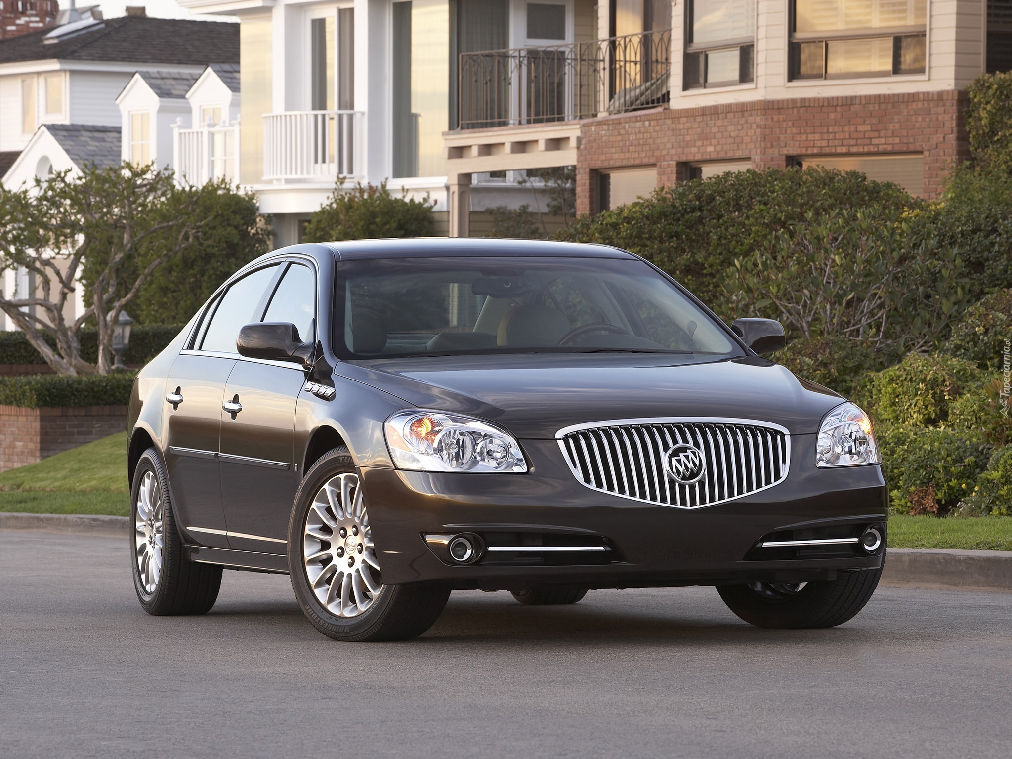 Buick Lucerne, Maska