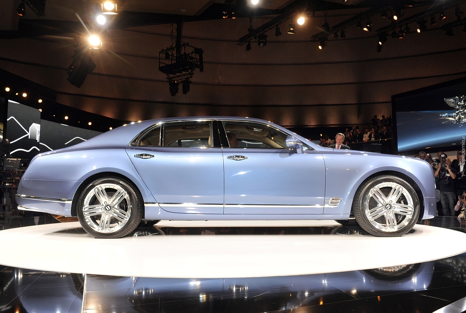 Bentley Mulsanne, Salon