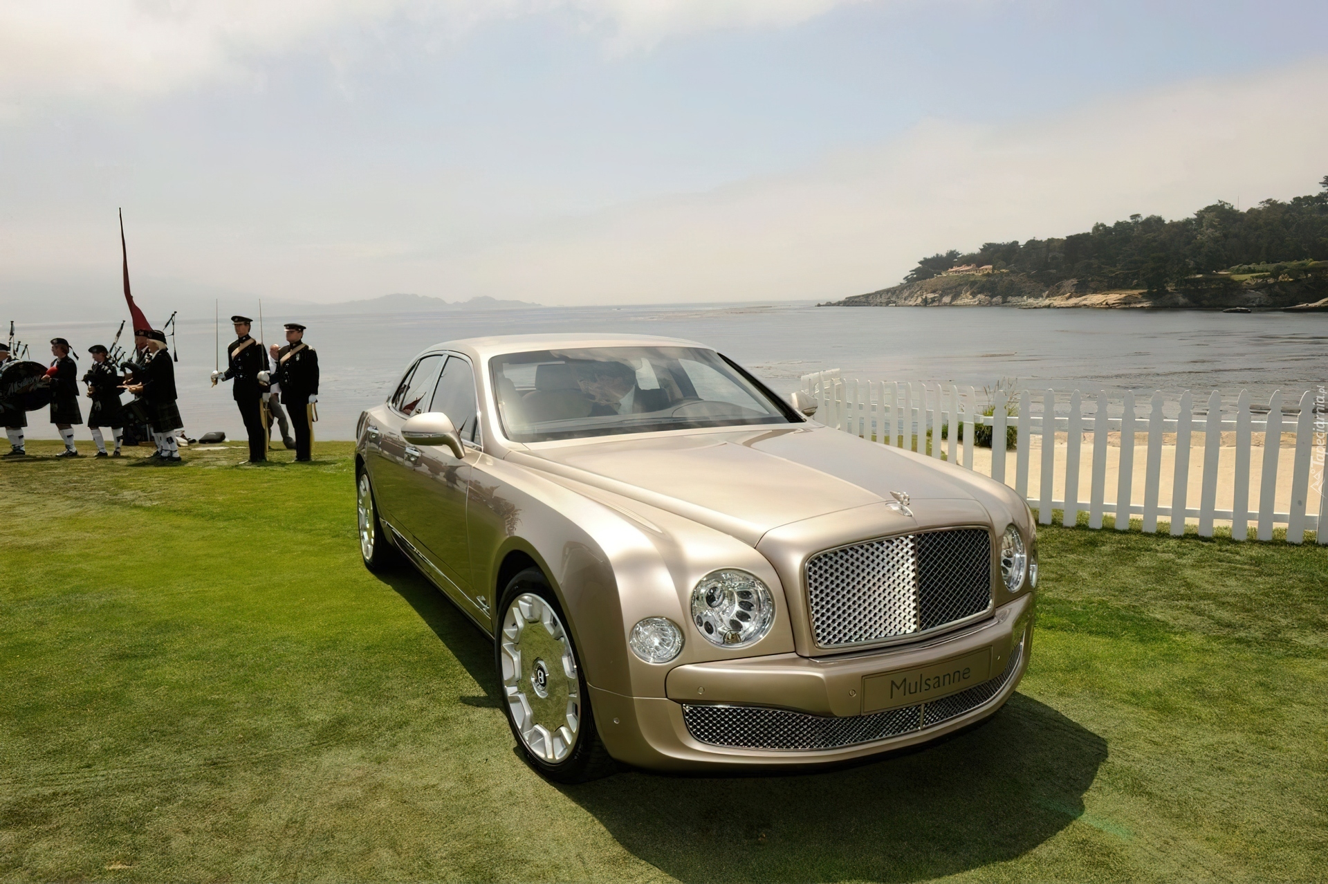 Bentley Mulsanne, Zatoka