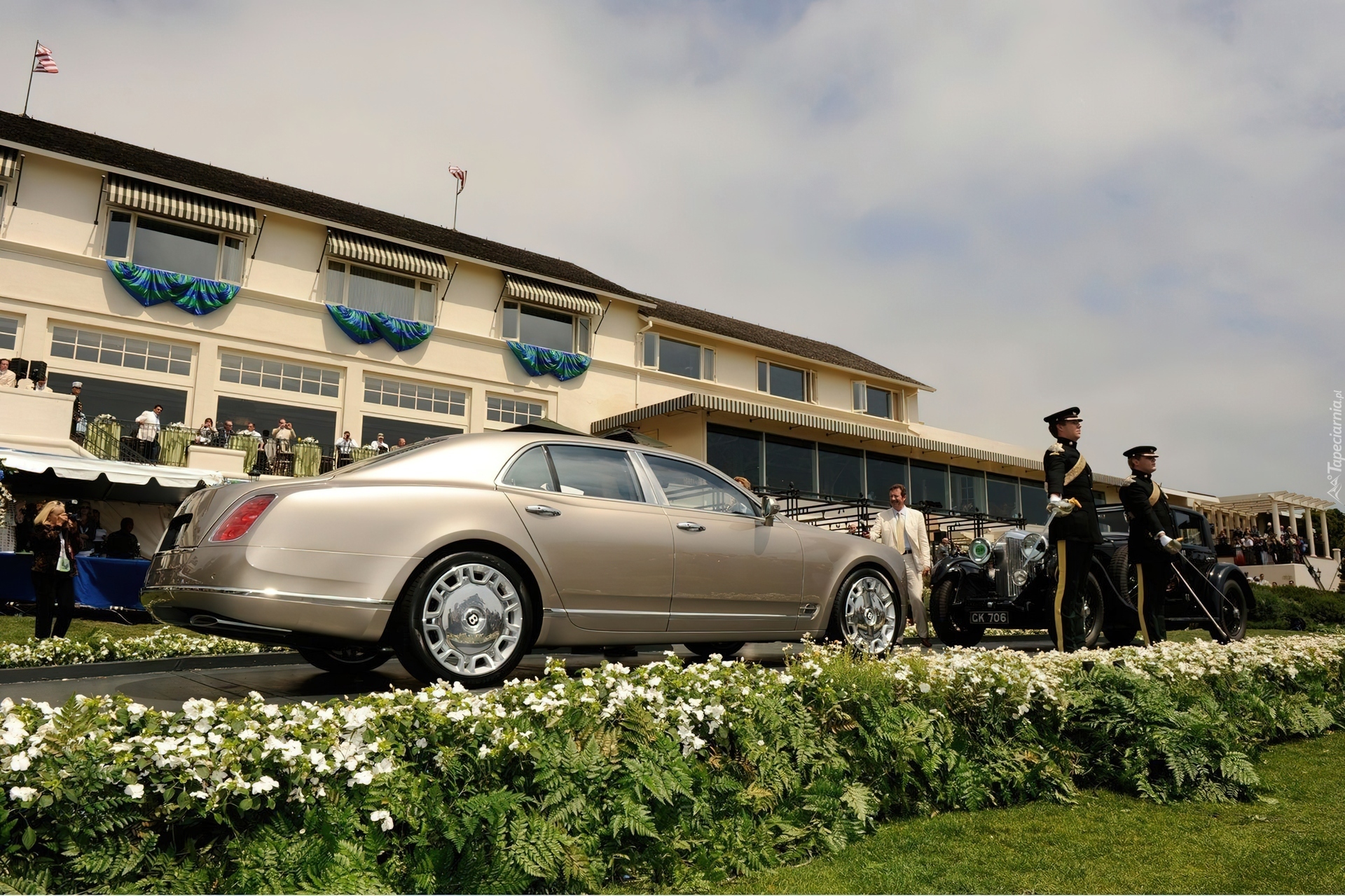 Bentley Mulsanne, Reklama